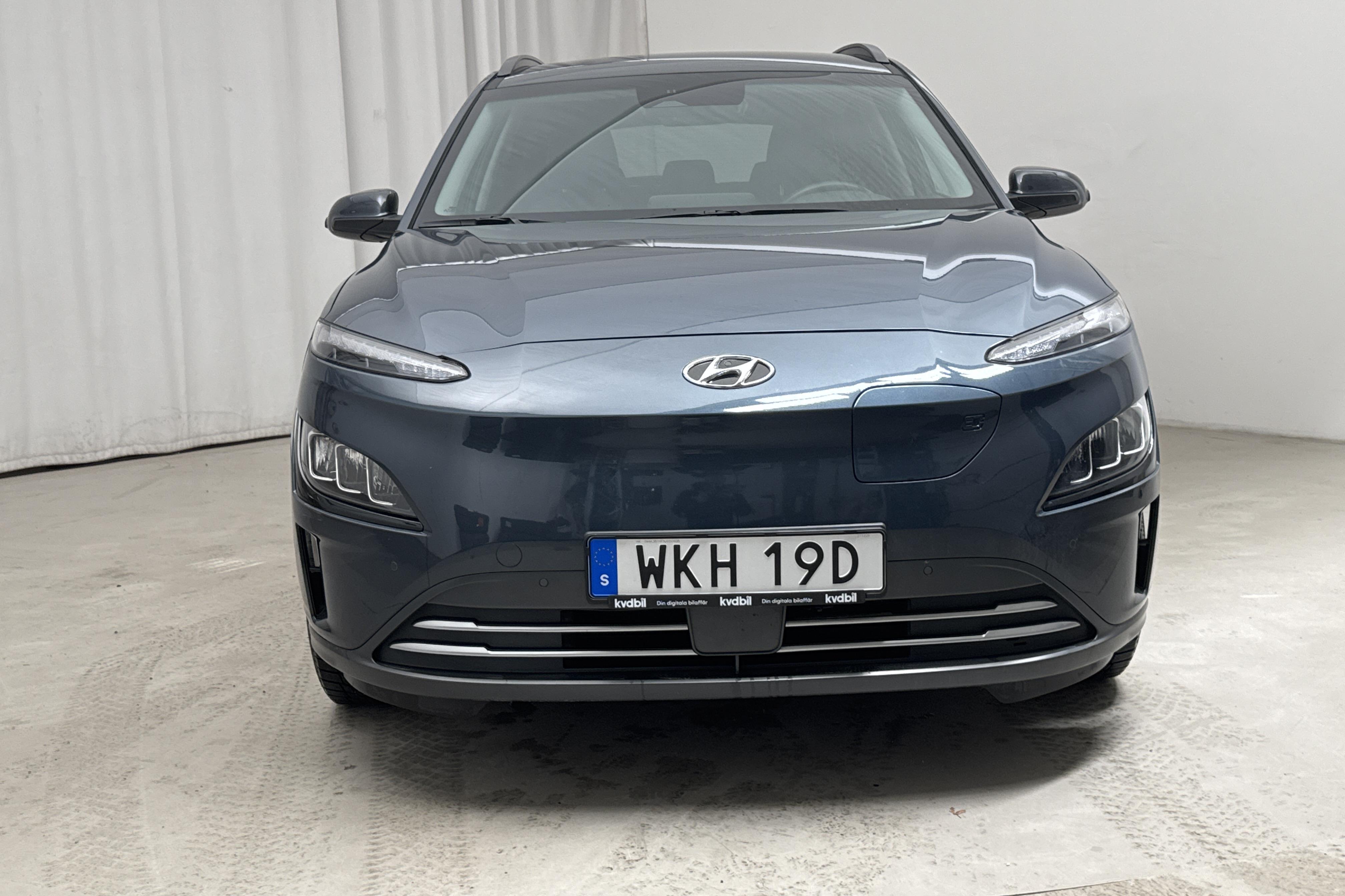 Hyundai Kona Electric Standard Range 39kWh (136hk) - 24 650 km - Automaatne - sinine - 2022