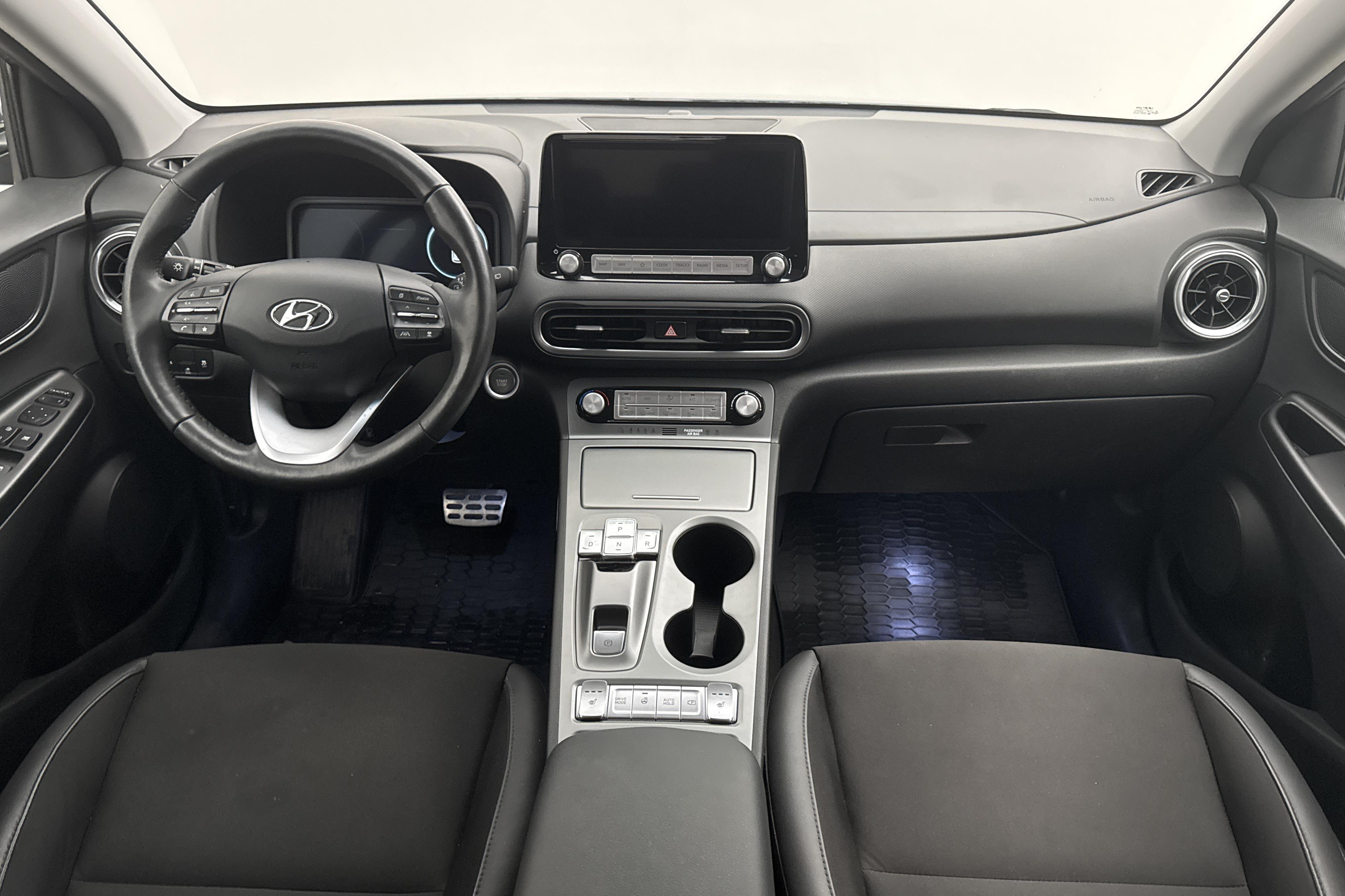 Hyundai Kona Electric Standard Range 39kWh (136hk) - 24 650 km - Automaatne - sinine - 2022