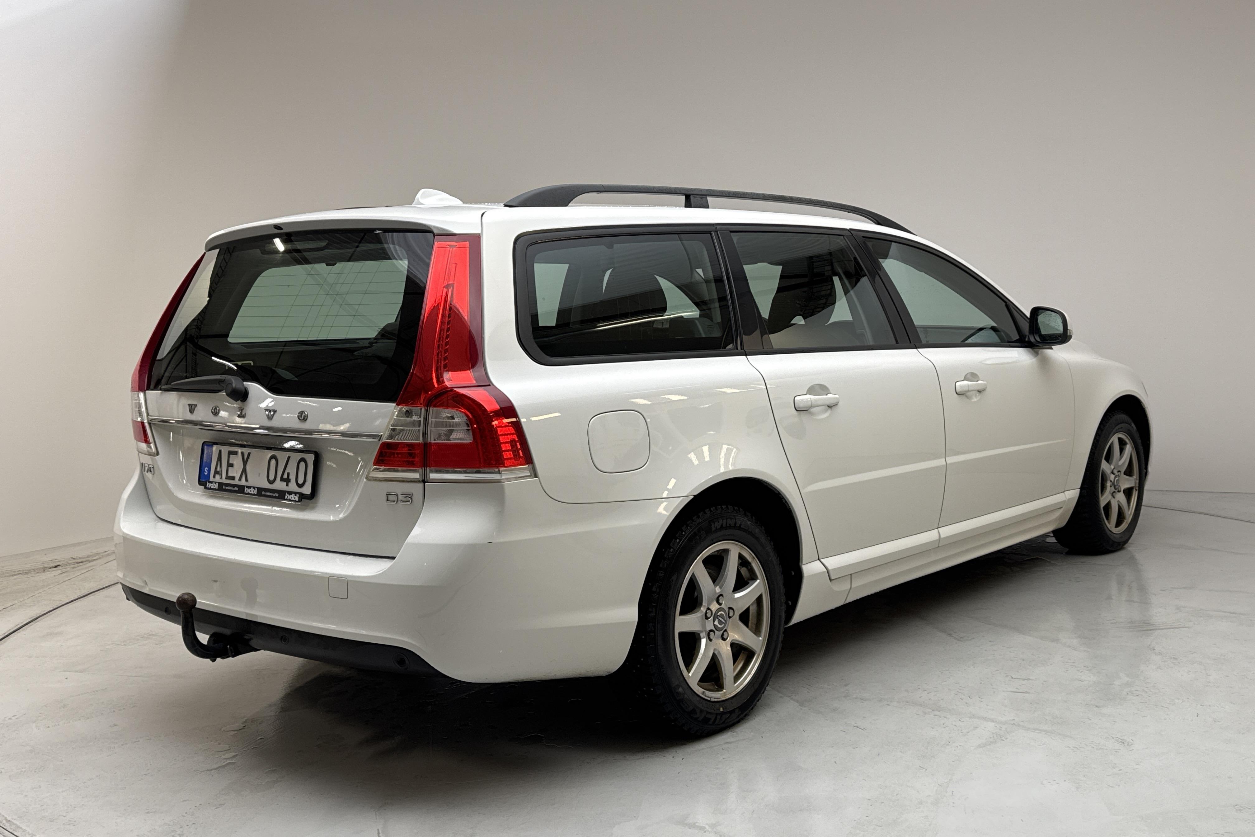 Volvo V70 II D3 (136hk) - 245 660 km - Manualna - biały - 2014