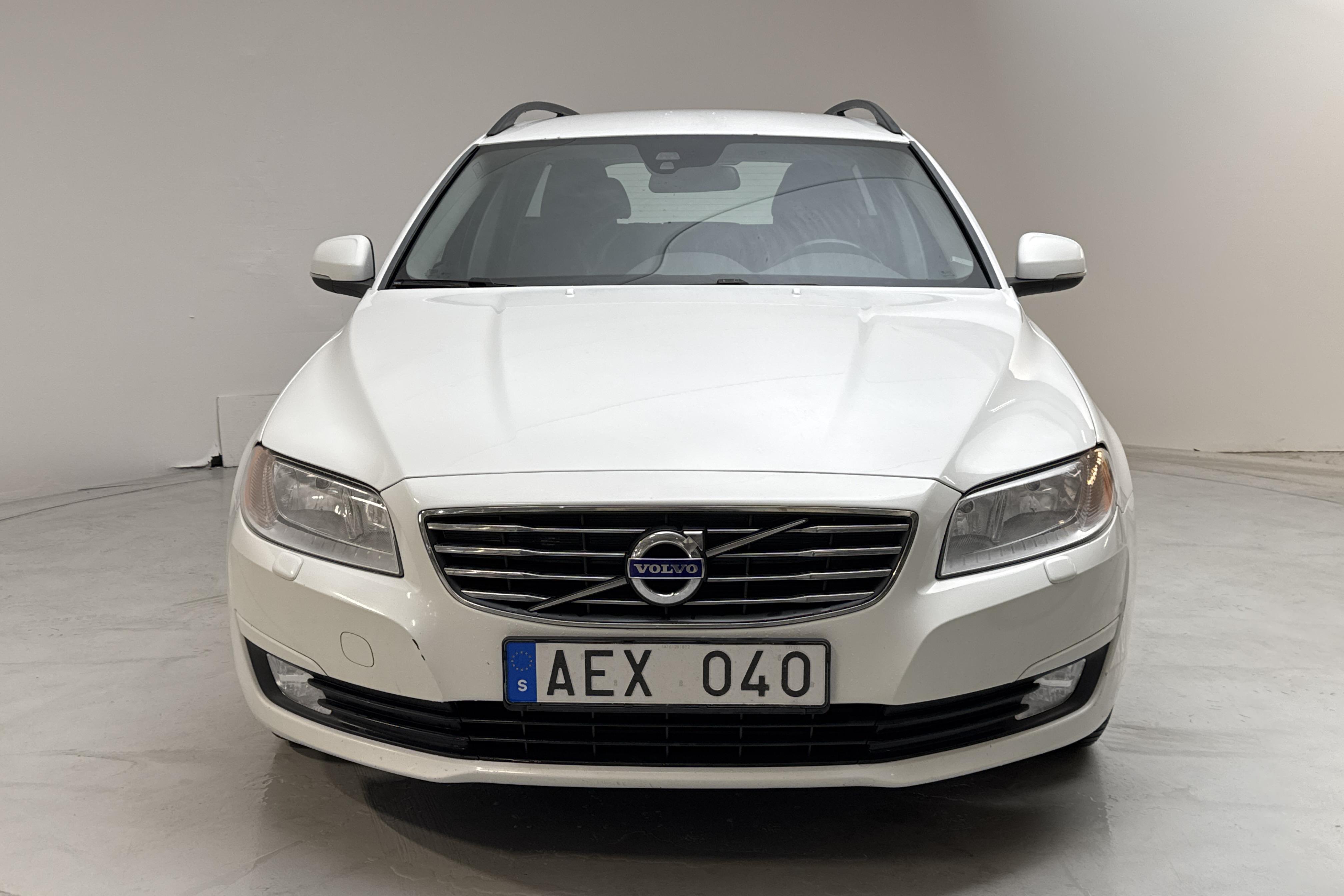 Volvo V70 II D3 (136hk) - 245 660 km - Manualna - biały - 2014