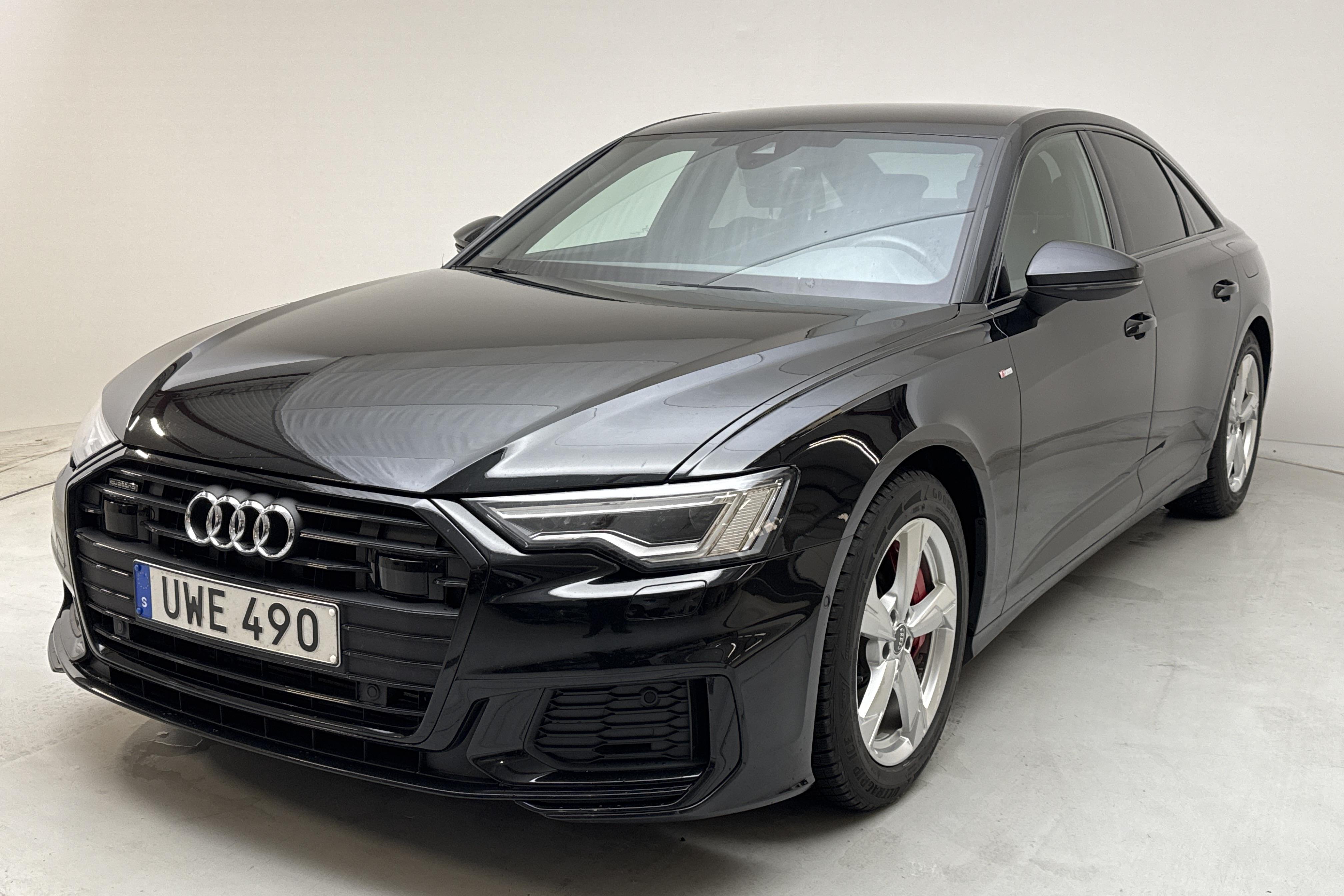 Audi A6 Sedan 55 TFSI e quattro (367hk) - 7 268 mil - Automat - svart - 2022