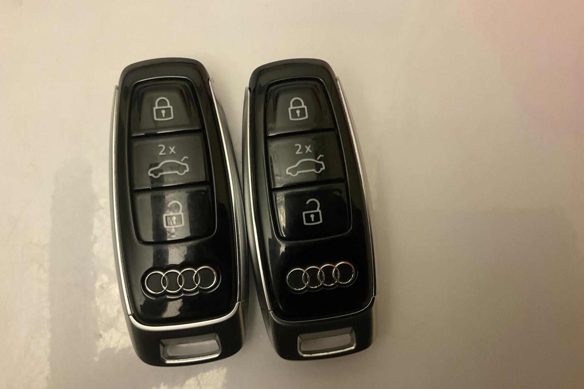 Audi A6 Sedan 55 TFSI e quattro (367hk) - 7 268 mil - Automat - svart - 2022