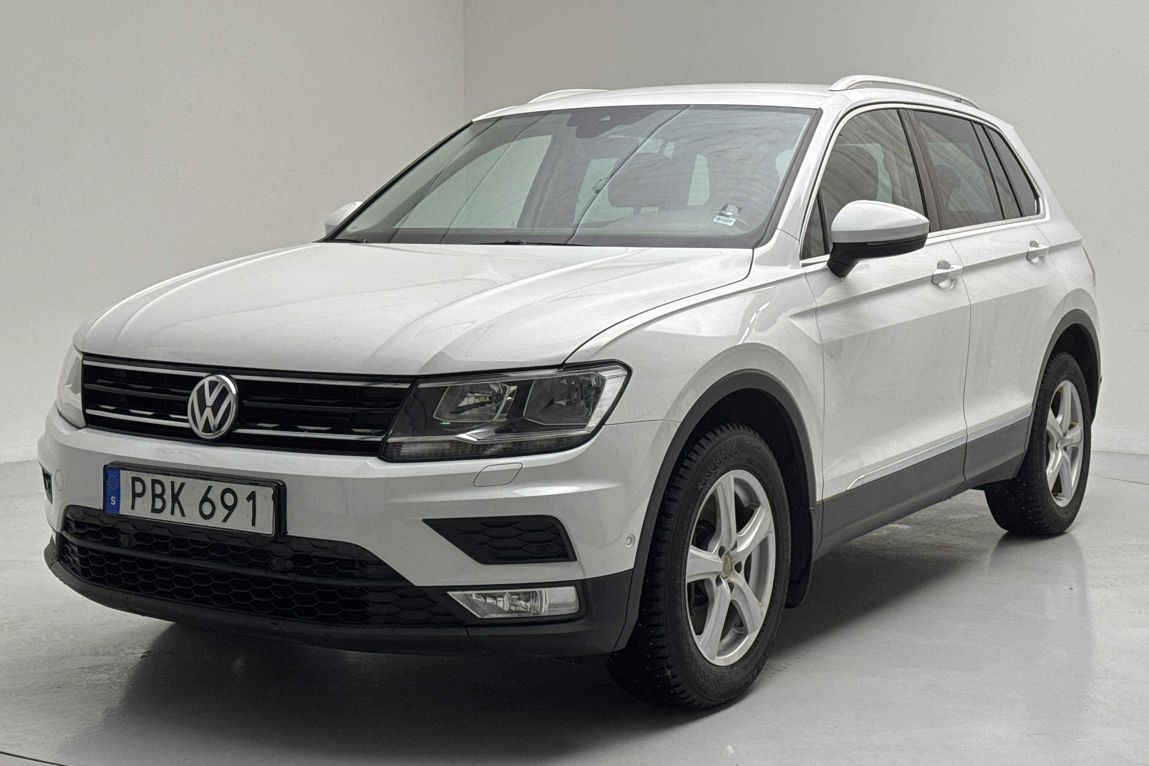 VW Tiguan 2.0 TSI 4MOTION (180hk) - 12 520 mil - Manuell - vit - 2017