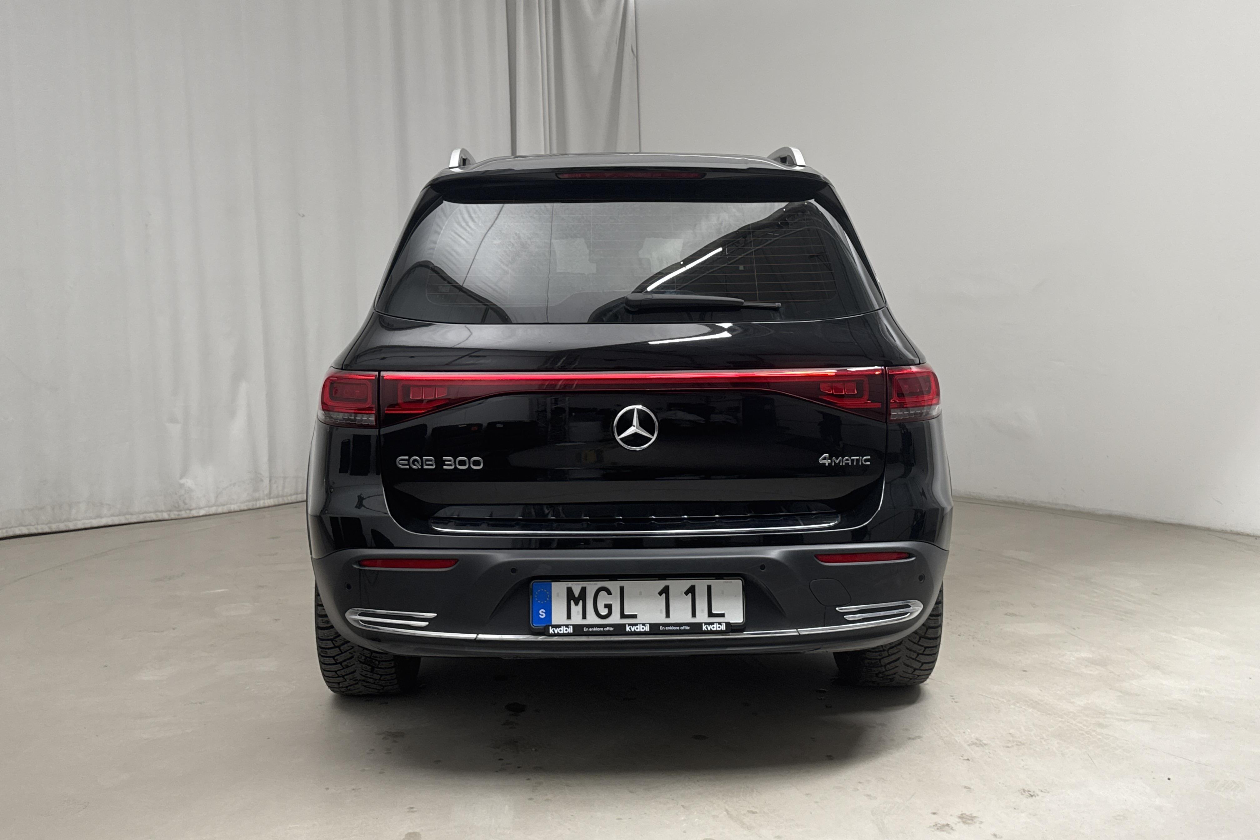 Mercedes EQB 300 4MATIC X243 (228hk) - 50 270 km - Automaattinen - musta - 2023