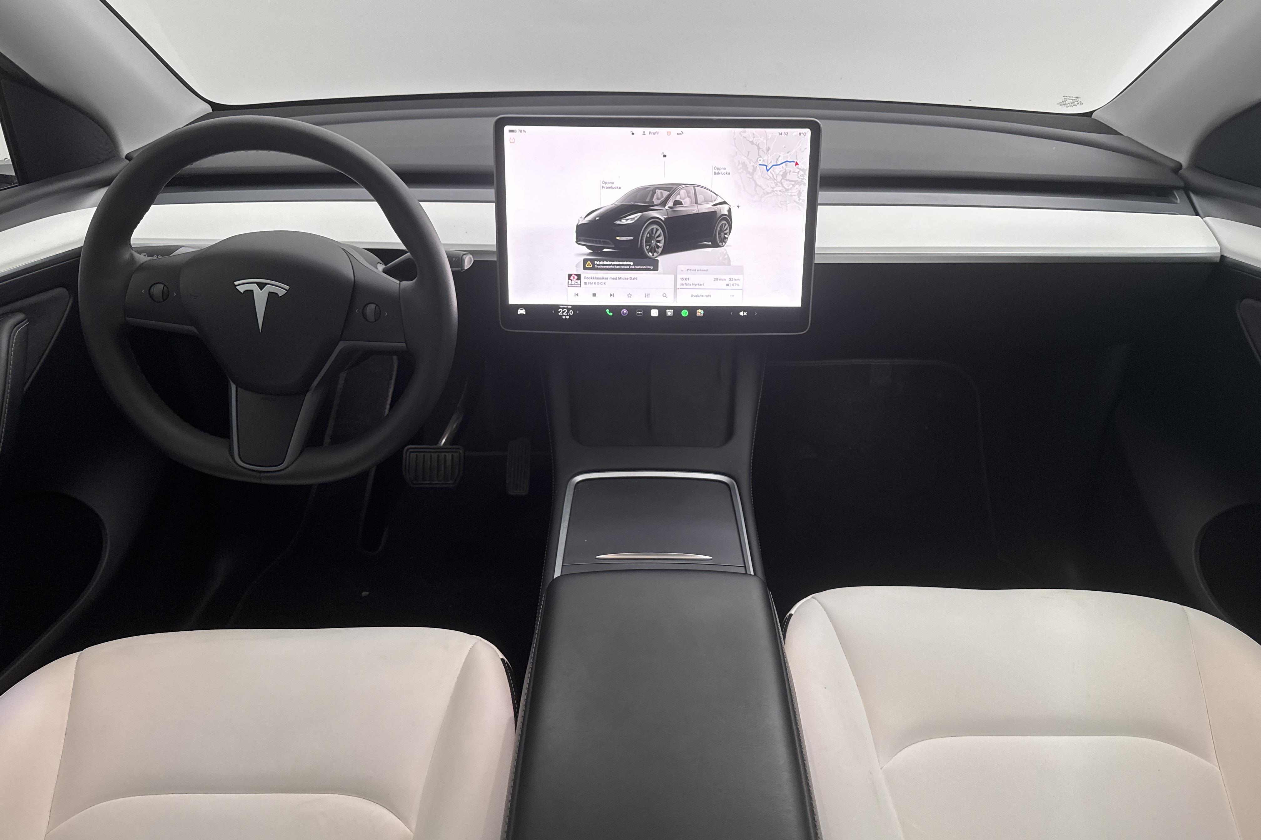 Tesla Model Y Long Range Dual Motor AWD - 7 860 mil - Automat - svart - 2022