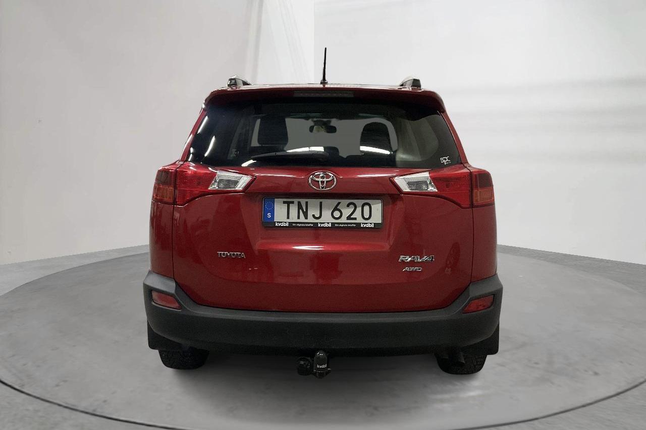 Toyota RAV4 2.2 D-4D DPF (150hk) - 157 750 km - Manual - Dark Red - 2015