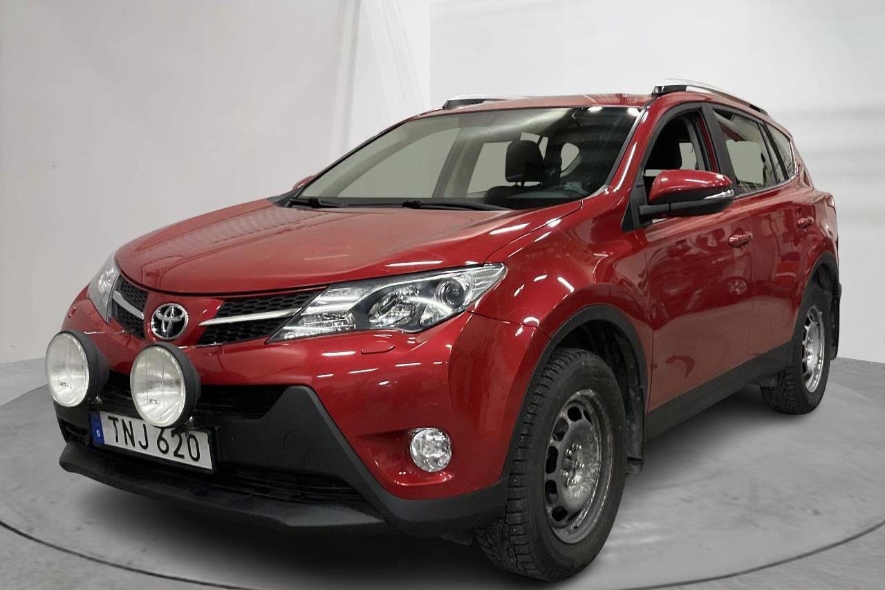 Toyota RAV4 2.2 D-4D DPF (150hk) - 157 750 km - Manual - Dark Red - 2015