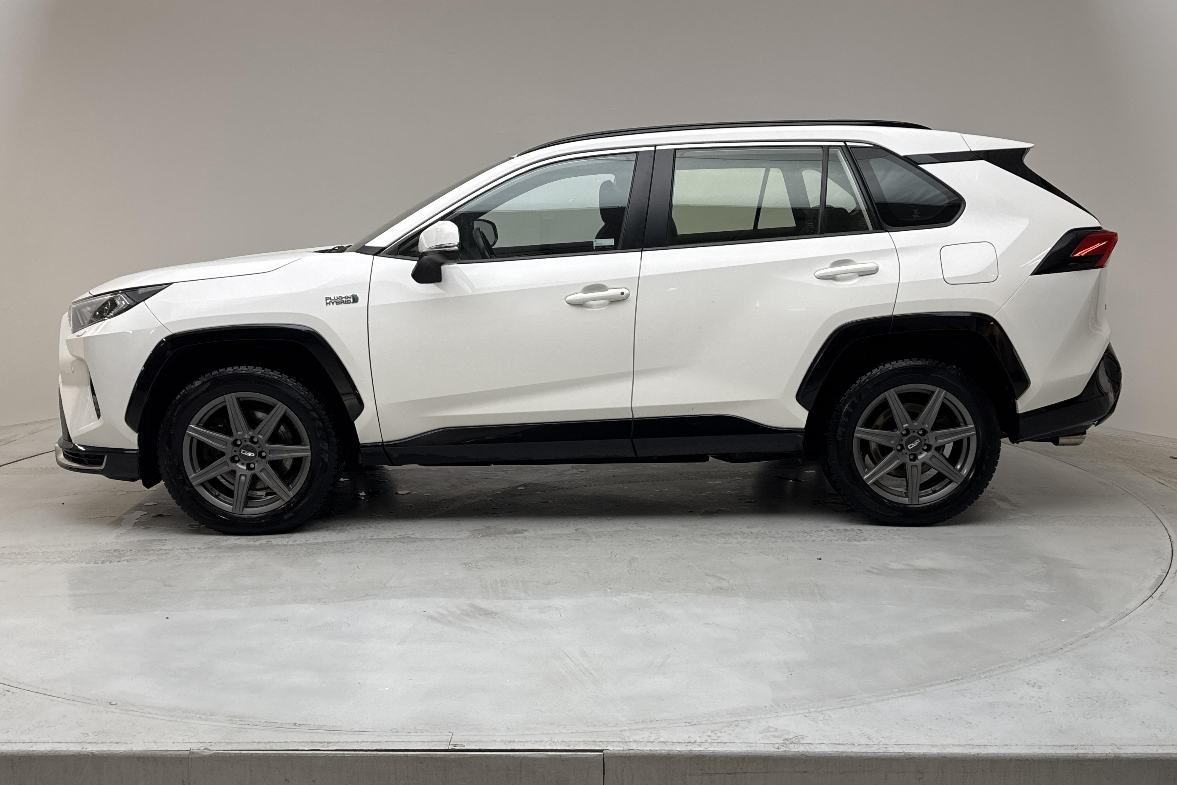 Toyota RAV4 2.5 Plug-in Hybrid AWD (306hk) - 12 384 mil - Automat - vit - 2021