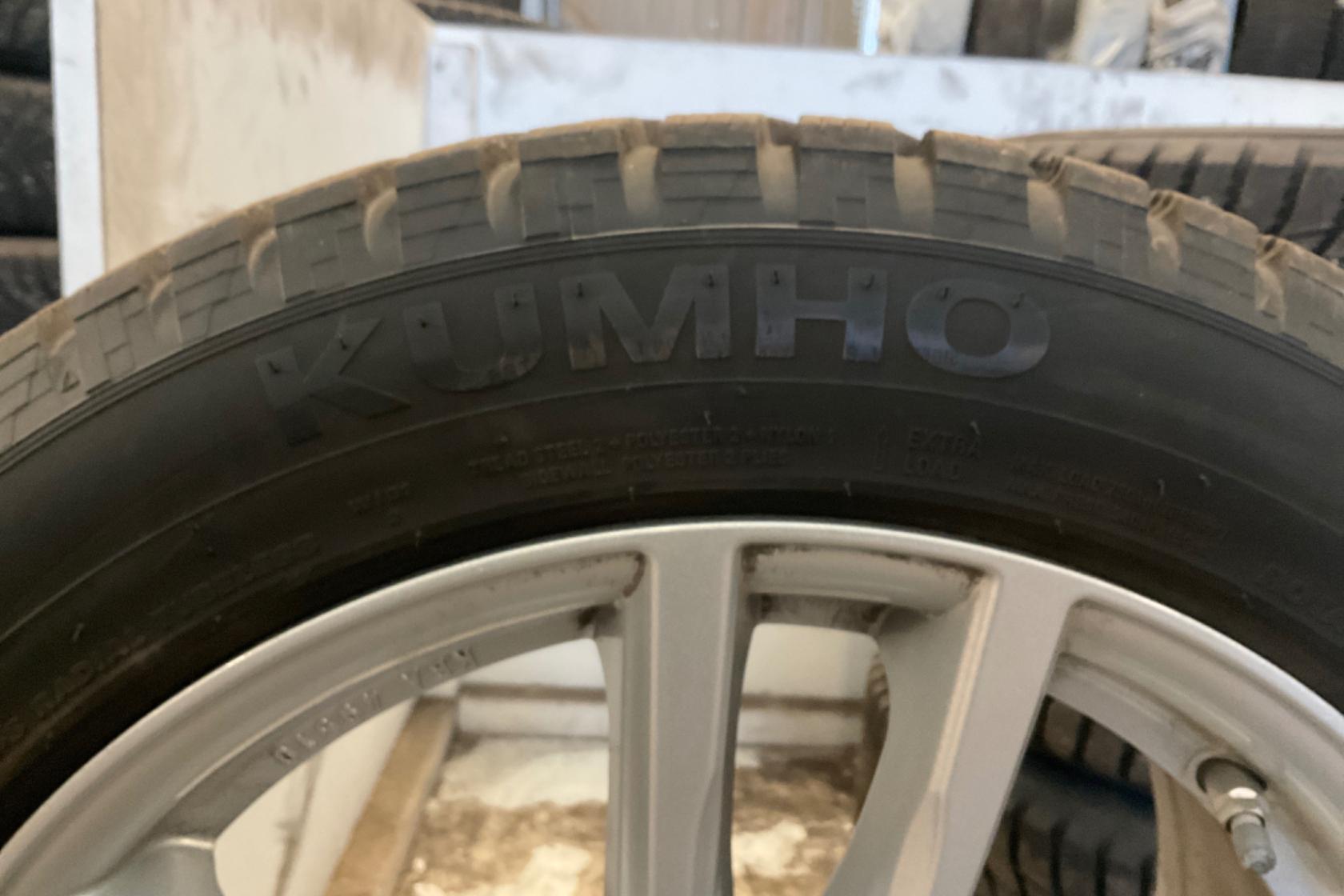 Vinterhjul (nr 5) Kumho WINTERCRAFT ICE  225/50R17 - 0 km