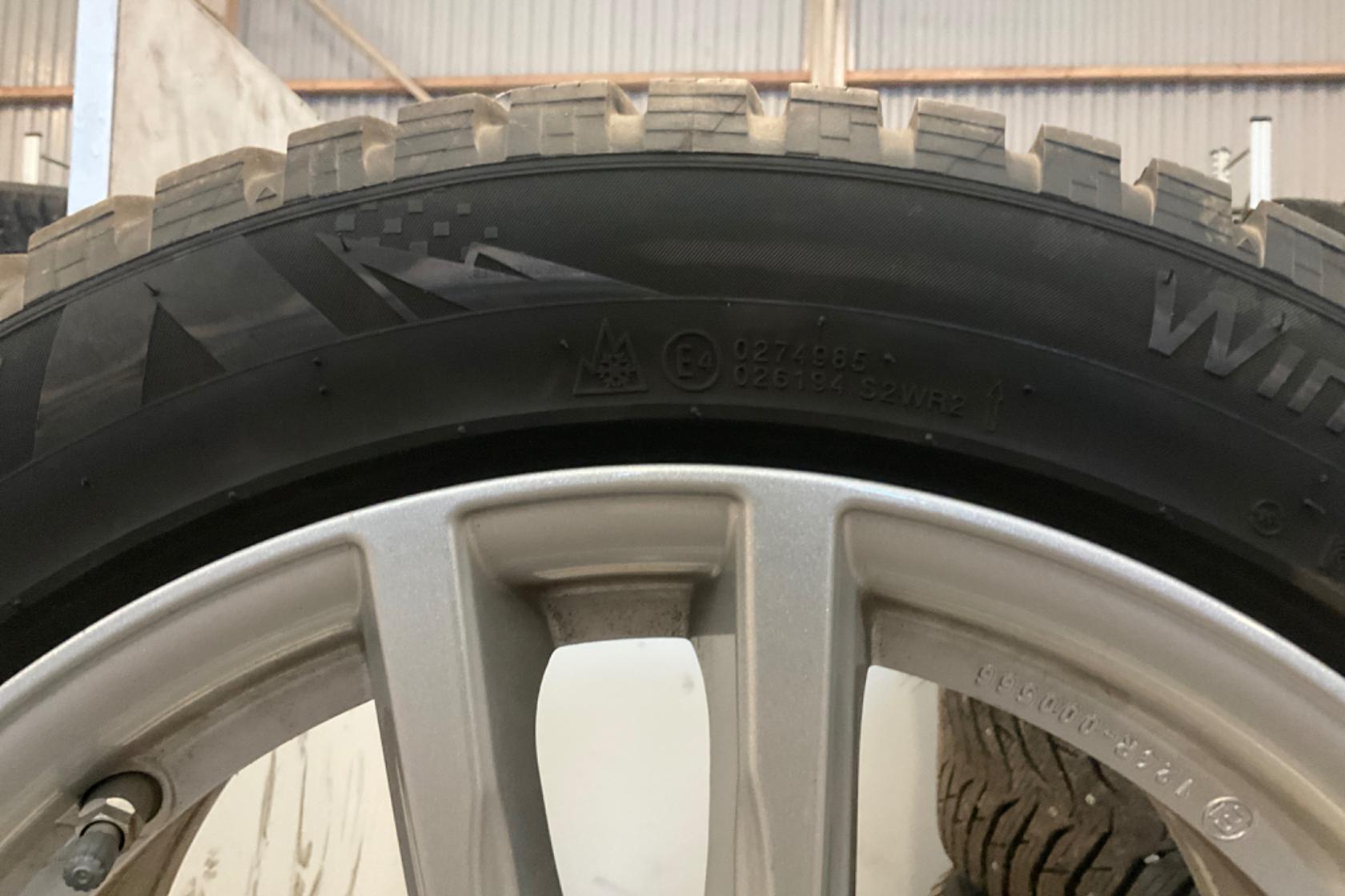 Vinterhjul (nr 5) Kumho WINTERCRAFT ICE  225/50R17 - 0 km