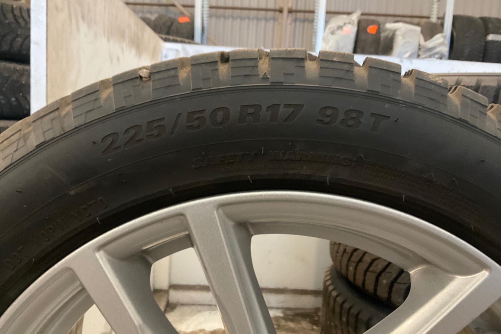 Vinterhjul (nr 5) Kumho WINTERCRAFT ICE  225/50R17 - 0 km