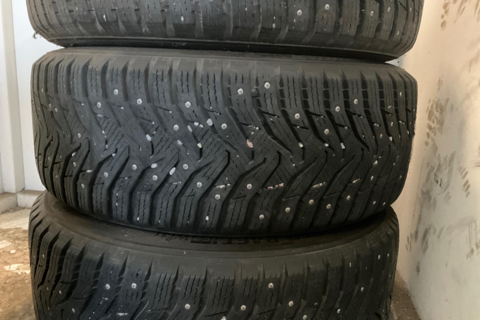 Vinterhjul (nr 7) KUMHO WINTERCRAFT ICE 235/55R17 - 0 km