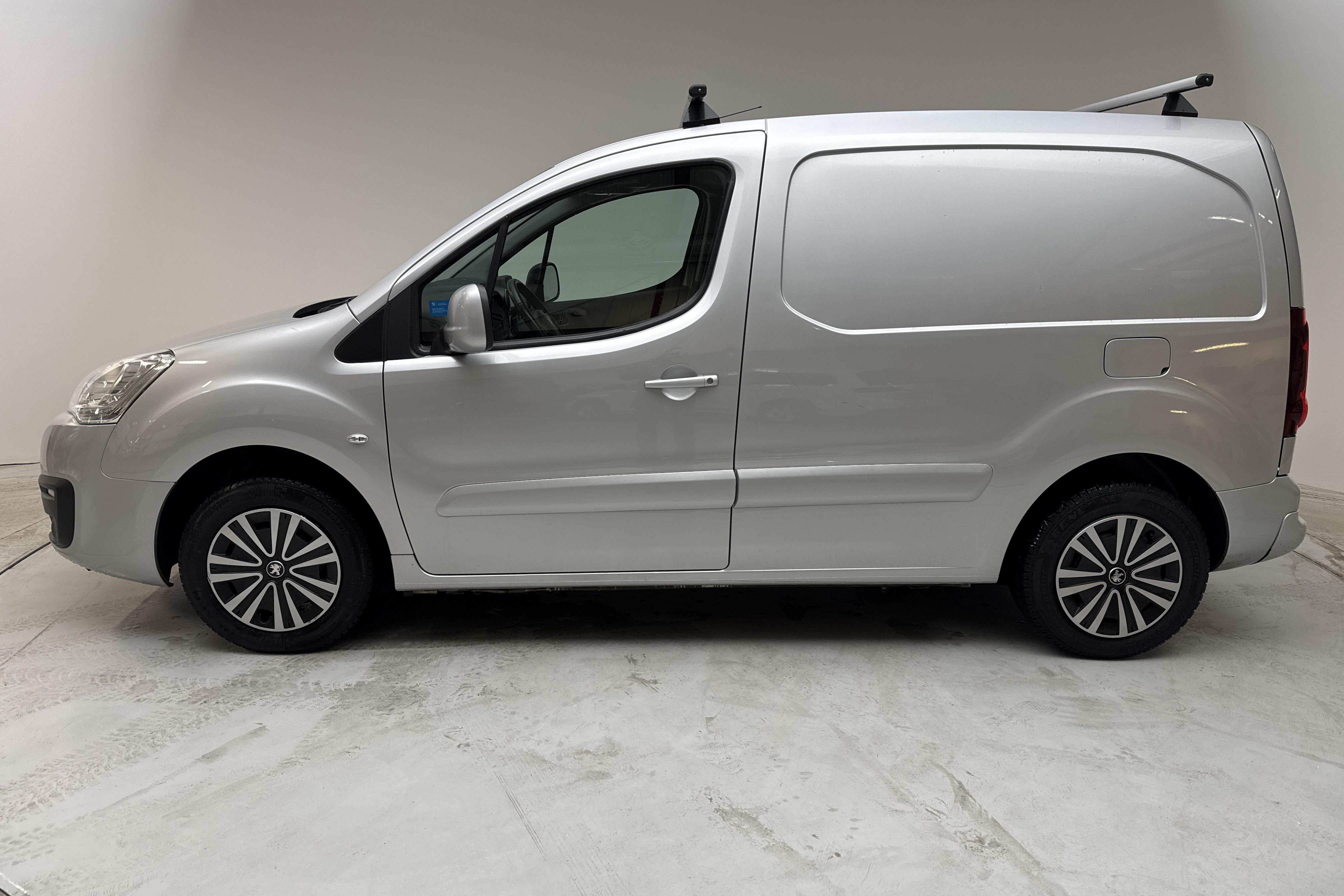 Peugeot Partner 1.6 BlueHDI Skåp (100hk) - 11 480 mil - Manuell - Light Grey - 2016