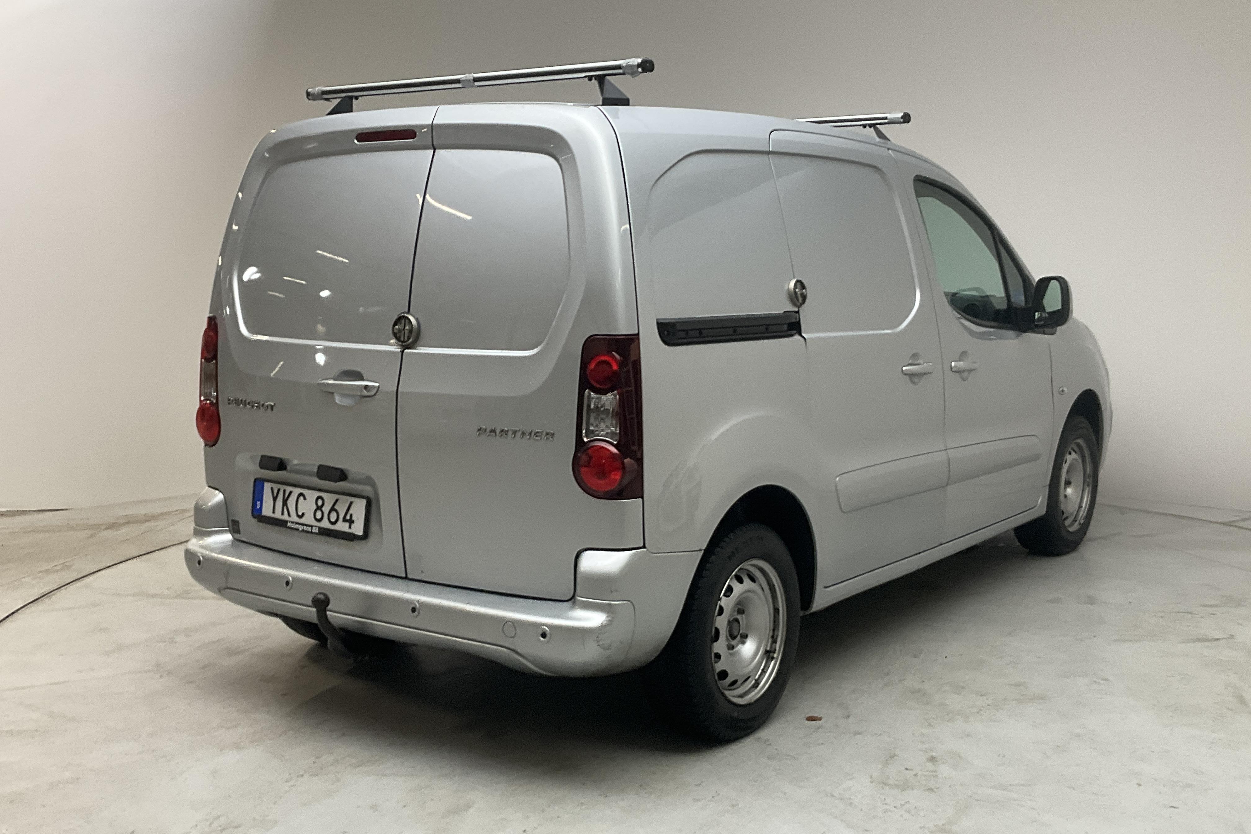 Peugeot Partner 1.6 BlueHDI Skåp (100hk) - 124 830 km - Manuaalinen - Light Grey - 2017