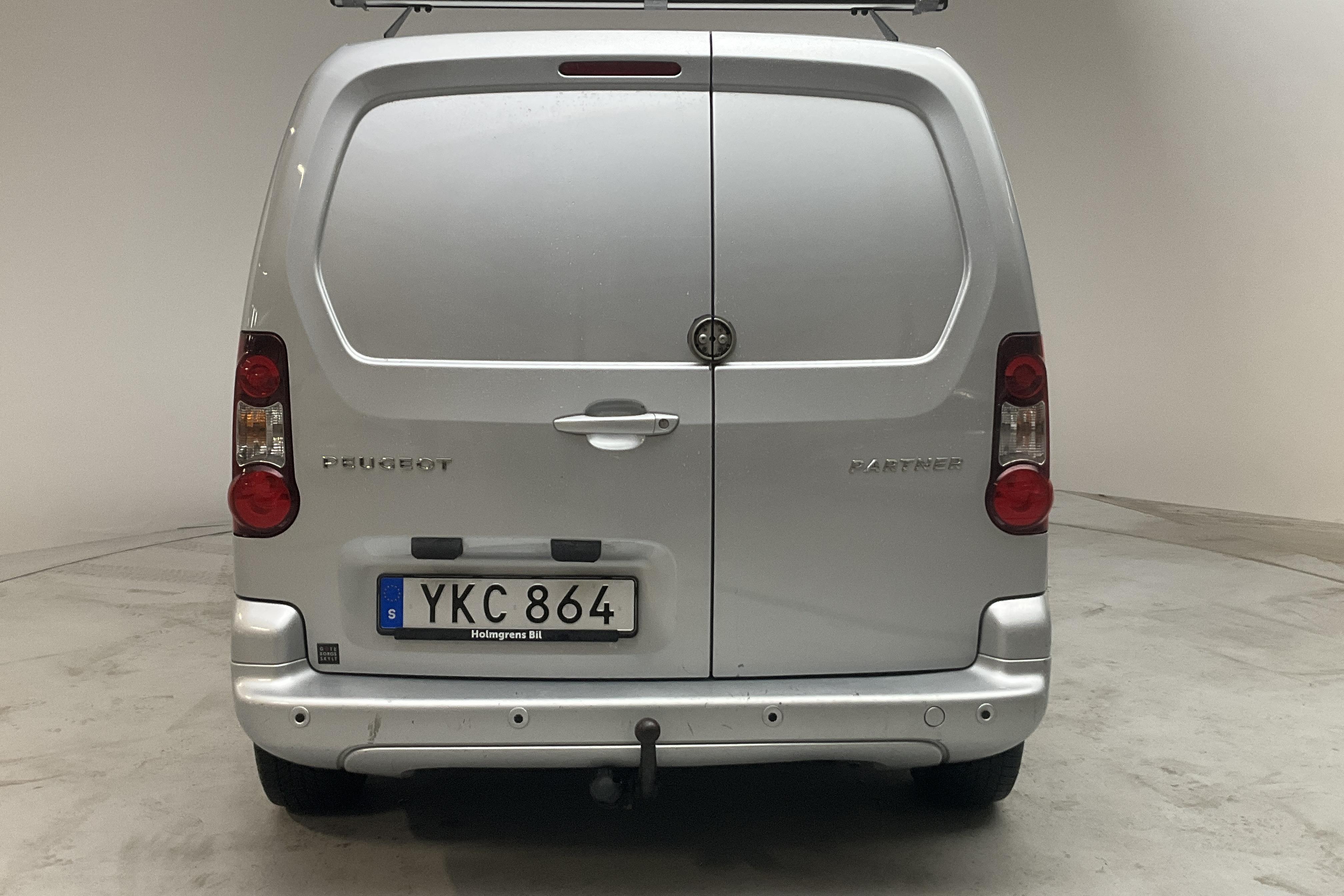 Peugeot Partner 1.6 BlueHDI Skåp (100hk) - 124 830 km - Manuaalinen - Light Grey - 2017