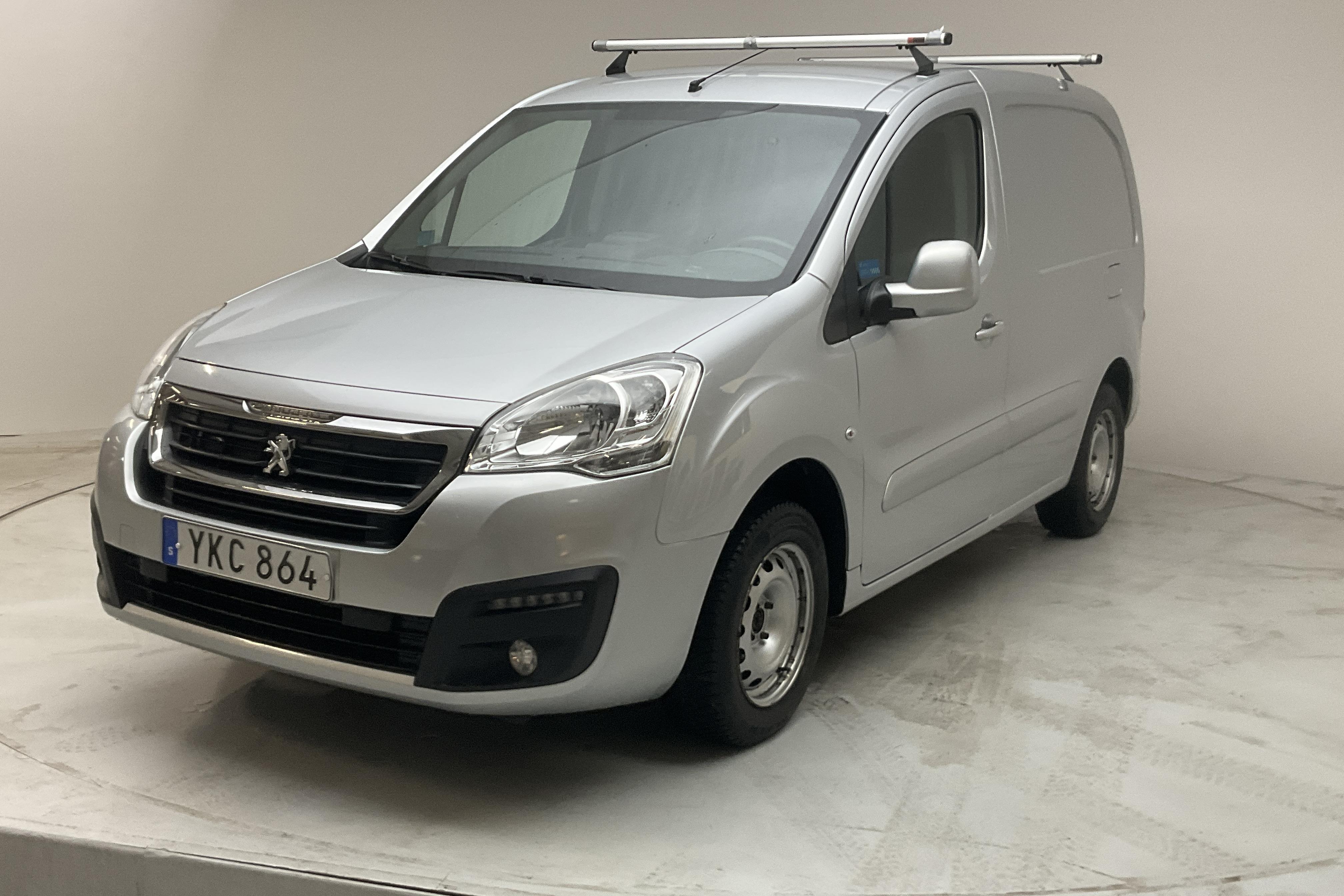 Peugeot Partner 1.6 BlueHDI Skåp (100hk) - 124 830 km - Manuaalinen - Light Grey - 2017