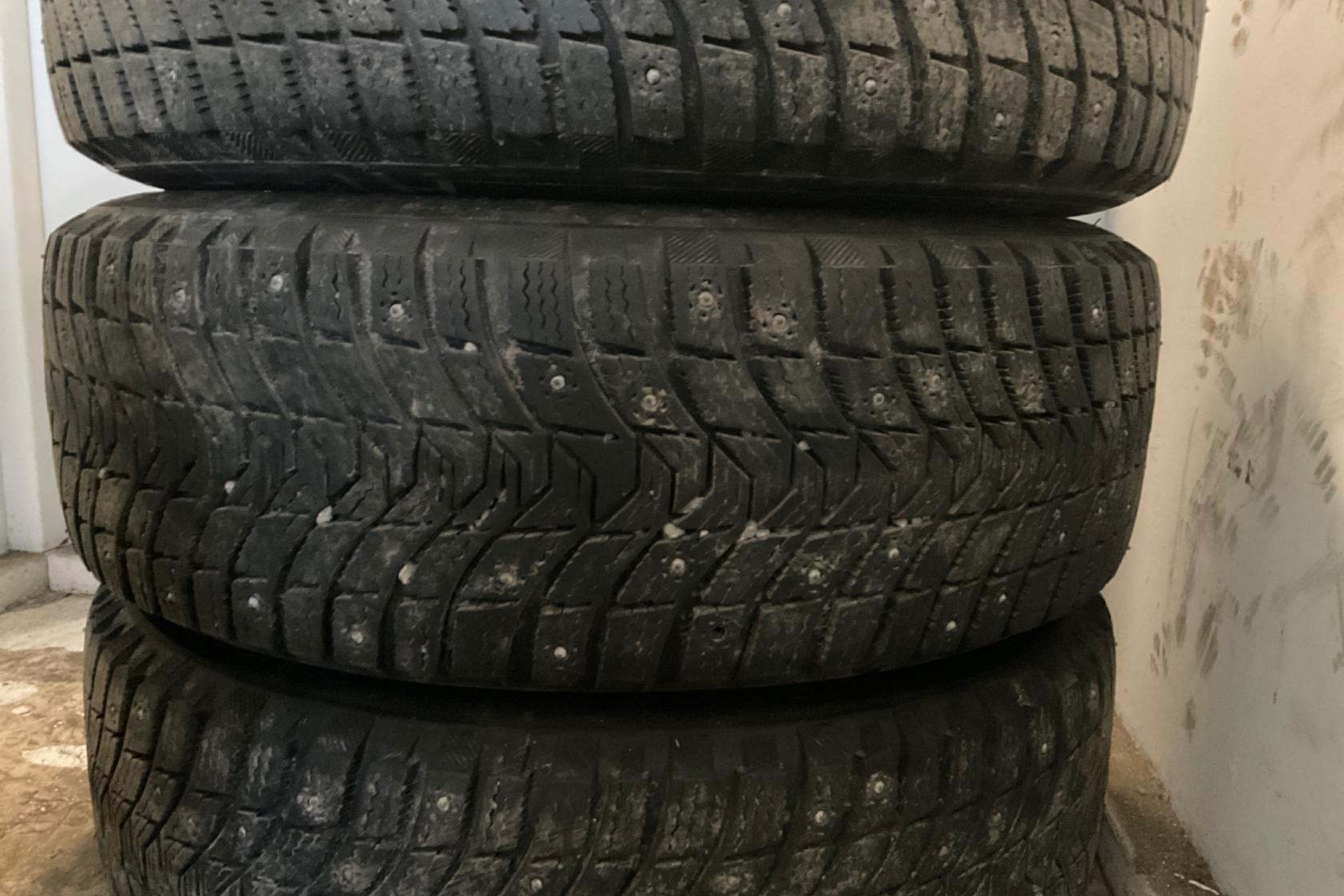 Vinterhjul (nr 10) MICHELIN X-ICE NORTH 3 215/60R17 - 0 km