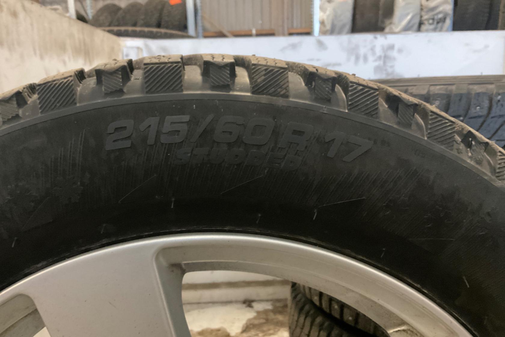 Vinterhjul (nr 10) MICHELIN X-ICE NORTH 3 215/60R17 - 0 km