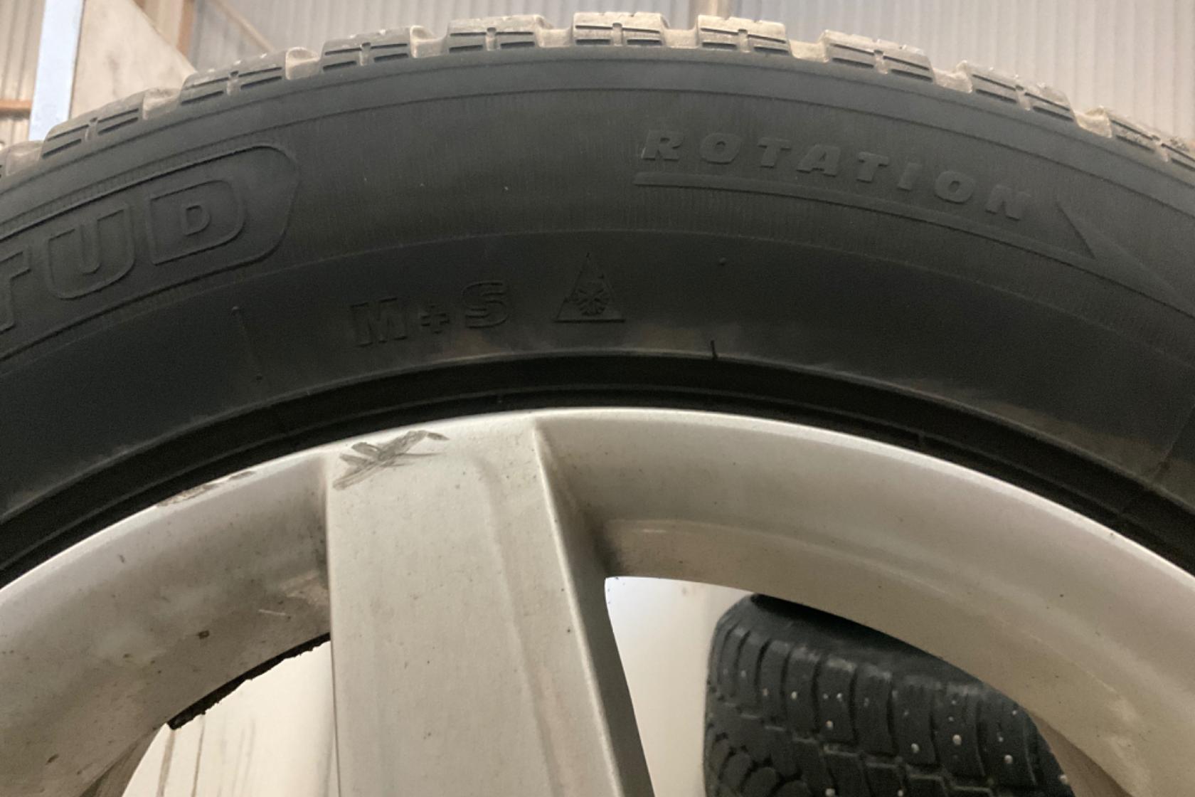 Vinterhjul (nr 17) KOMORAN EXTREME 225/55R17 - 0 km