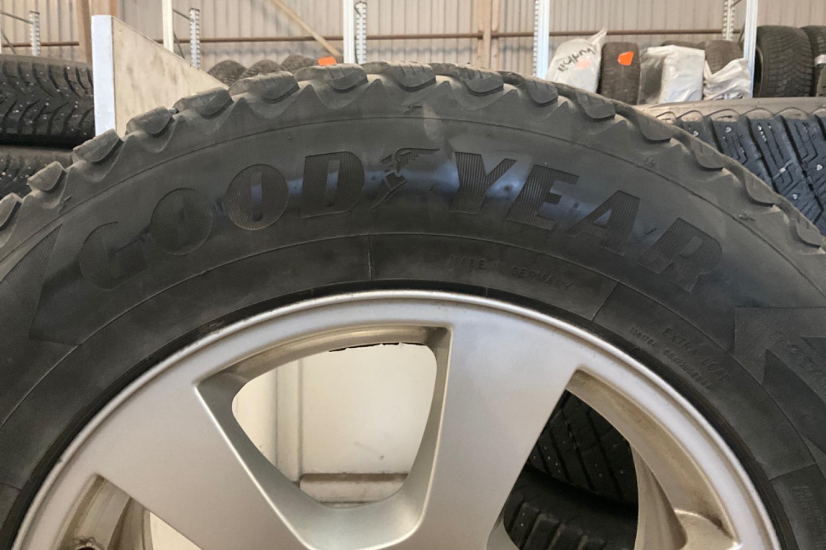 Vinterhjul (nr 19) GOODYEAR ULTRAGRIP 235/65R17 - 0 km