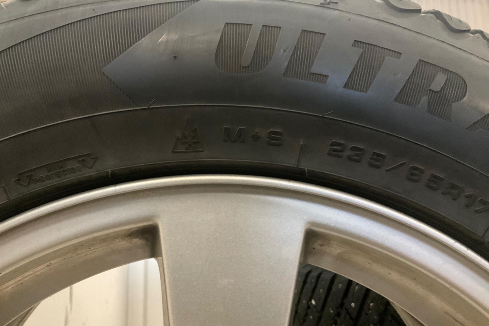 Vinterhjul (nr 19) GOODYEAR ULTRAGRIP 235/65R17 - 0 km