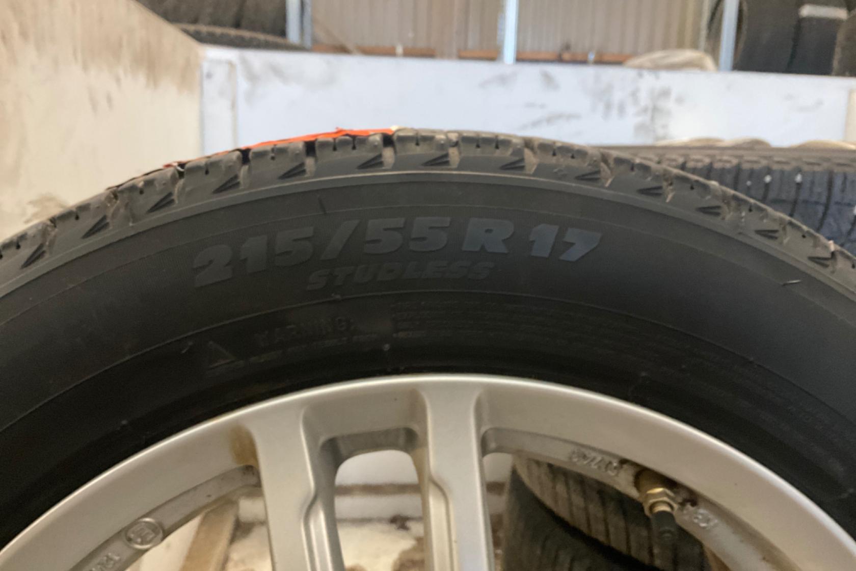 Vinterhjul (nr 21) MICHELIN X-ICE 215/55R17 - 0 km