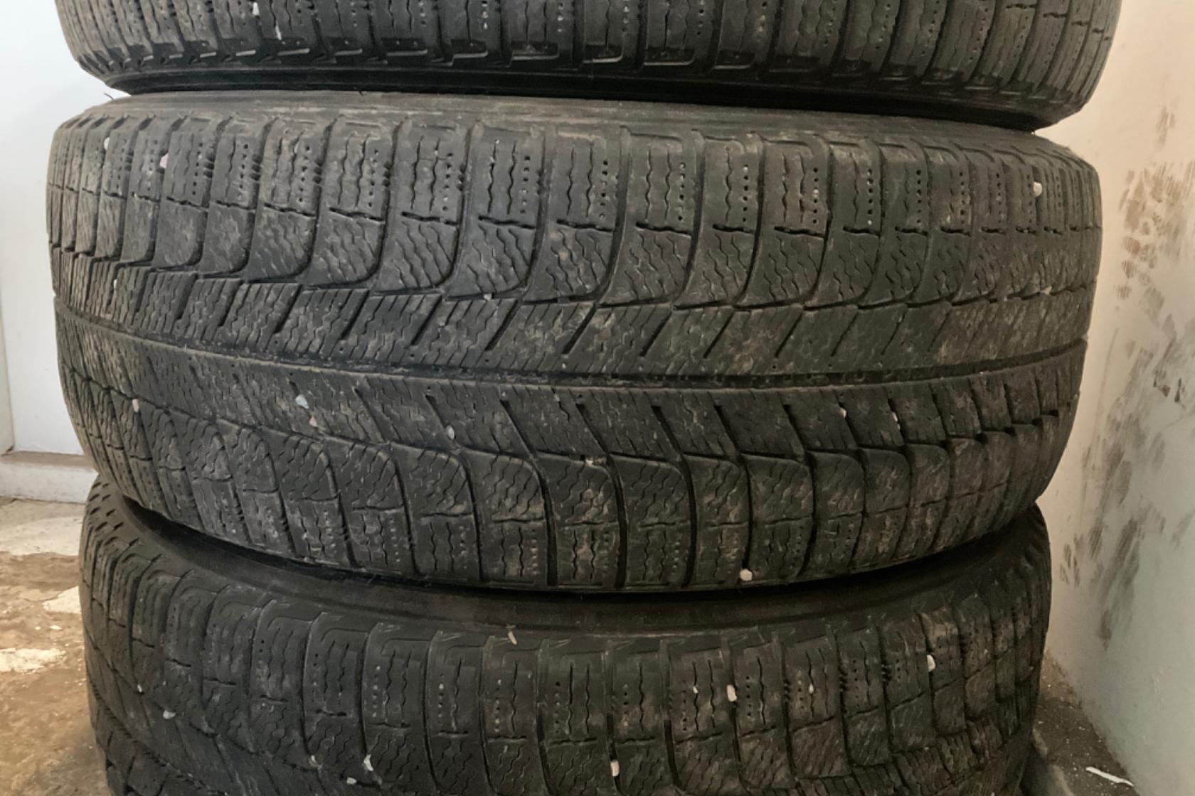 Vinterhjul (nr 21) MICHELIN X-ICE 215/55R17 - 0 km