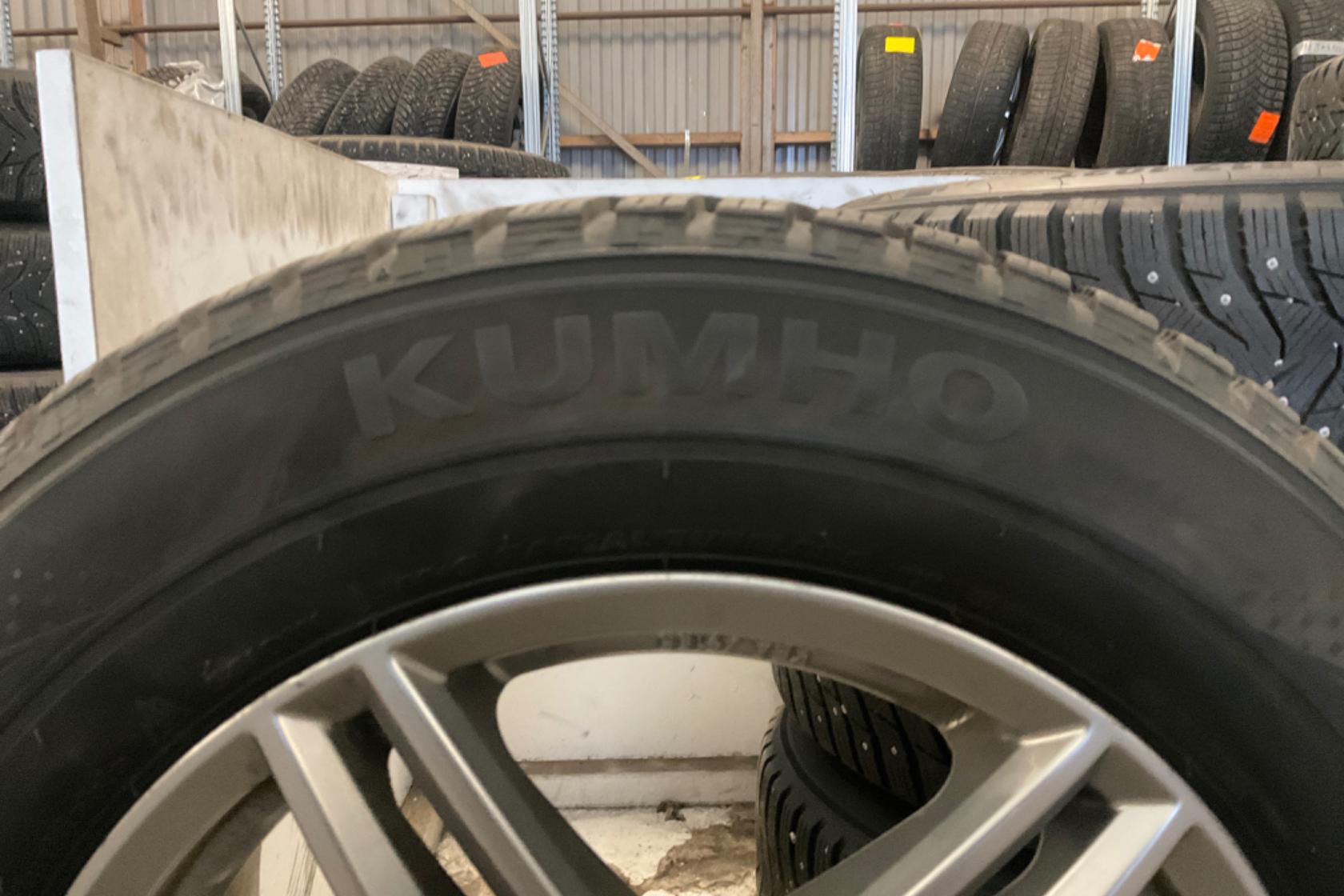 Vinterhjul (nr 27) KUMHO WINTERCRAFT SUV 225/65R17 - 0 km