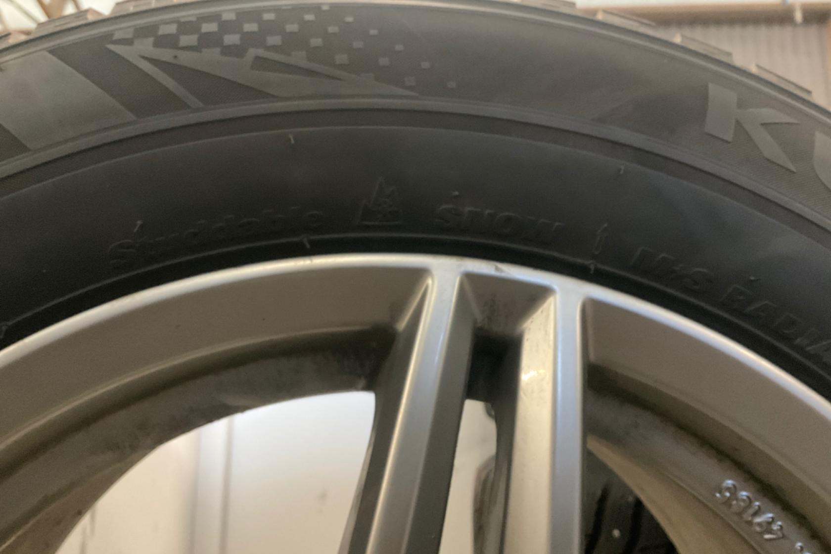 Vinterhjul (nr 27) KUMHO WINTERCRAFT SUV 225/65R17 - 0 km