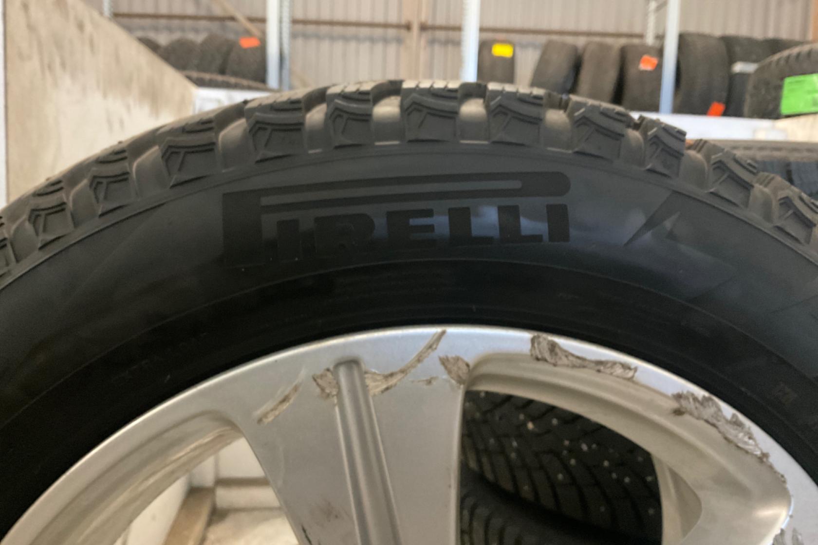 Vinterhjul (nr 30) PIRELLI ICE ZERO 2 225/55R17 - 0 km