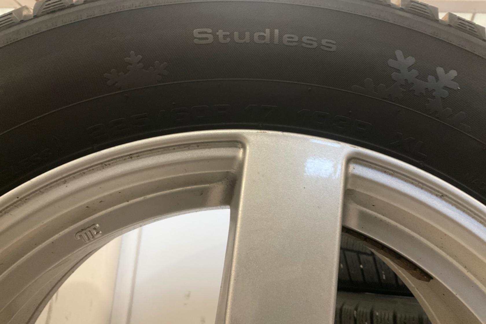 Vinterhjul (nr 32) KUMHO IZEN KW31 225/65R17 - 0 km