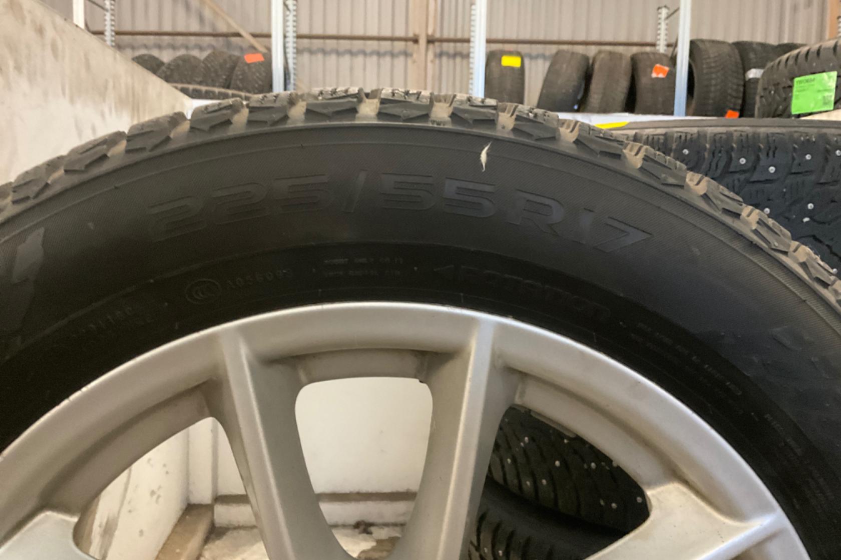 Vinterhjul (nr 40) NOKIAN HAKKAPELIITTA 9 225/55R17 - 0 km