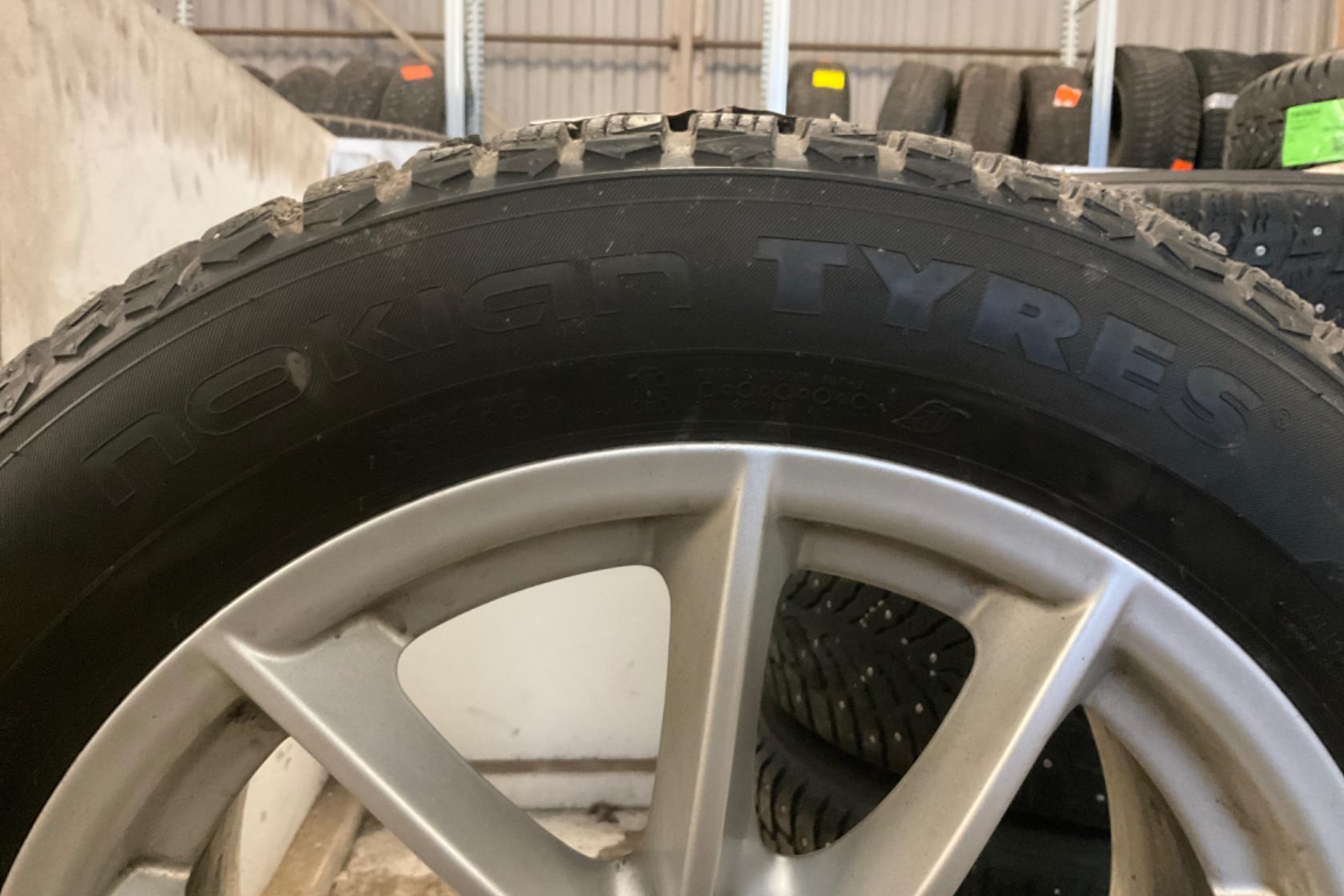 Vinterhjul (nr 40) NOKIAN HAKKAPELIITTA 9 225/55R17 - 0 km