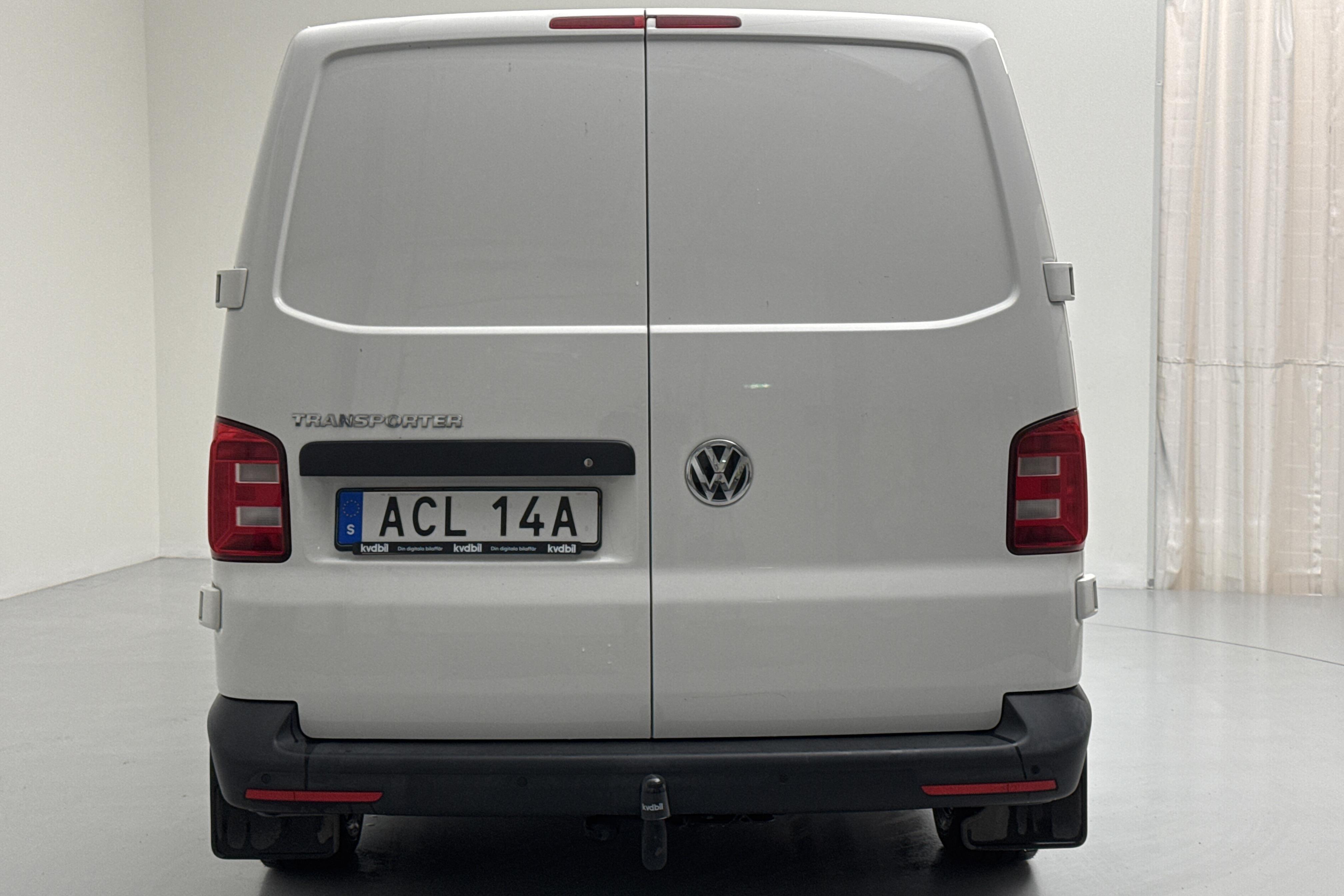 VW Transporter T6 2.0 TDI BMT Skåp (150hk) - 123 950 km - Automaatne - valge - 2019