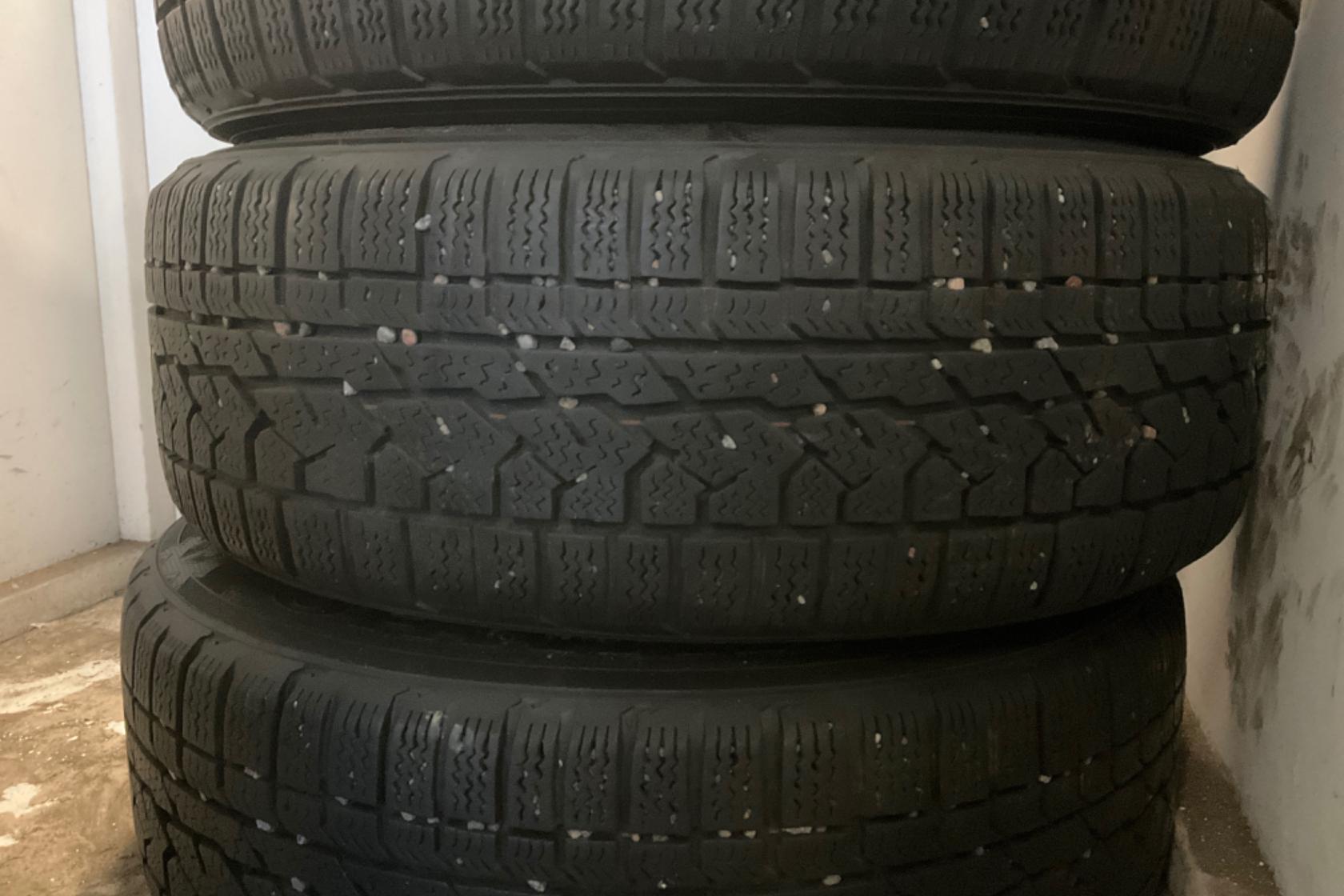 Vinterhjul (nr 43) KUMHO IZEN RV 225/60R17 - 0 km