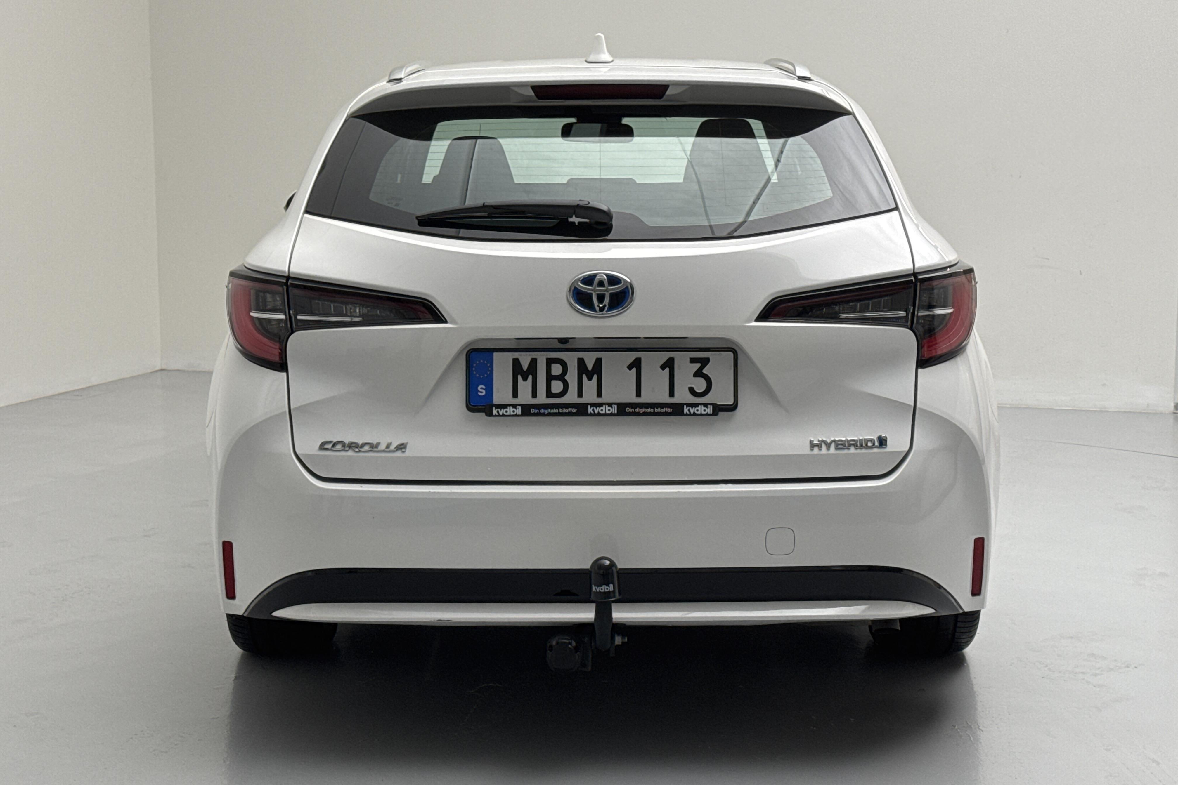 Toyota Corolla 1.8 Hybrid Touring Sports (122hk) - 14 360 km - Automatyczna - biały - 2022