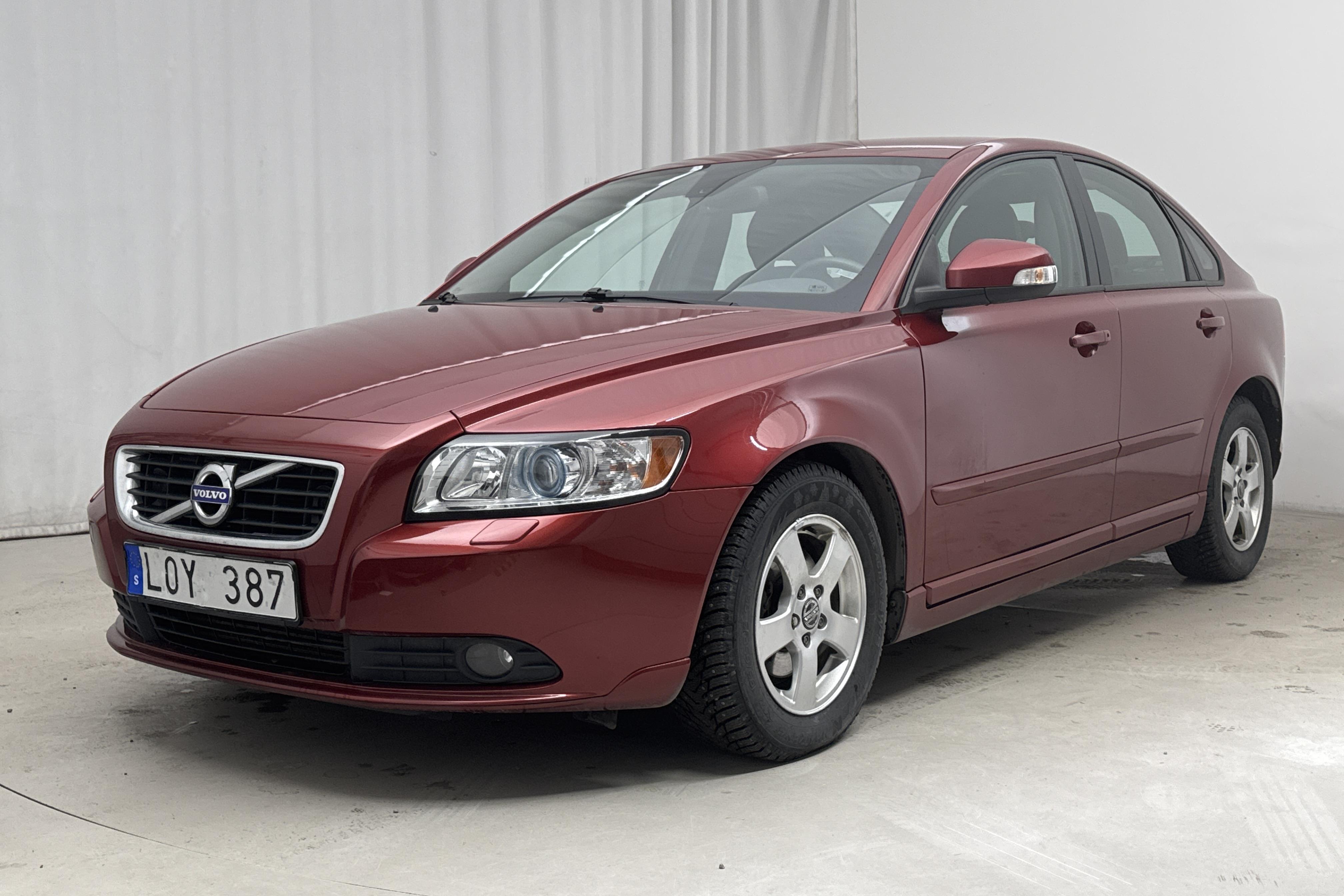 Volvo S40 D2 (115hk) - 101 740 km - Käsitsi - punane - 2011