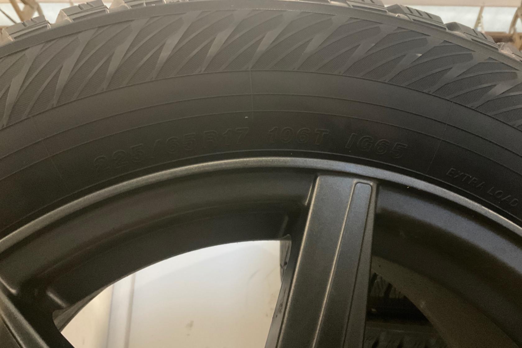 Vinterhjul (nr 47) YOKOHAMA ICE GUARD iG65 225/65R17 - 0 km