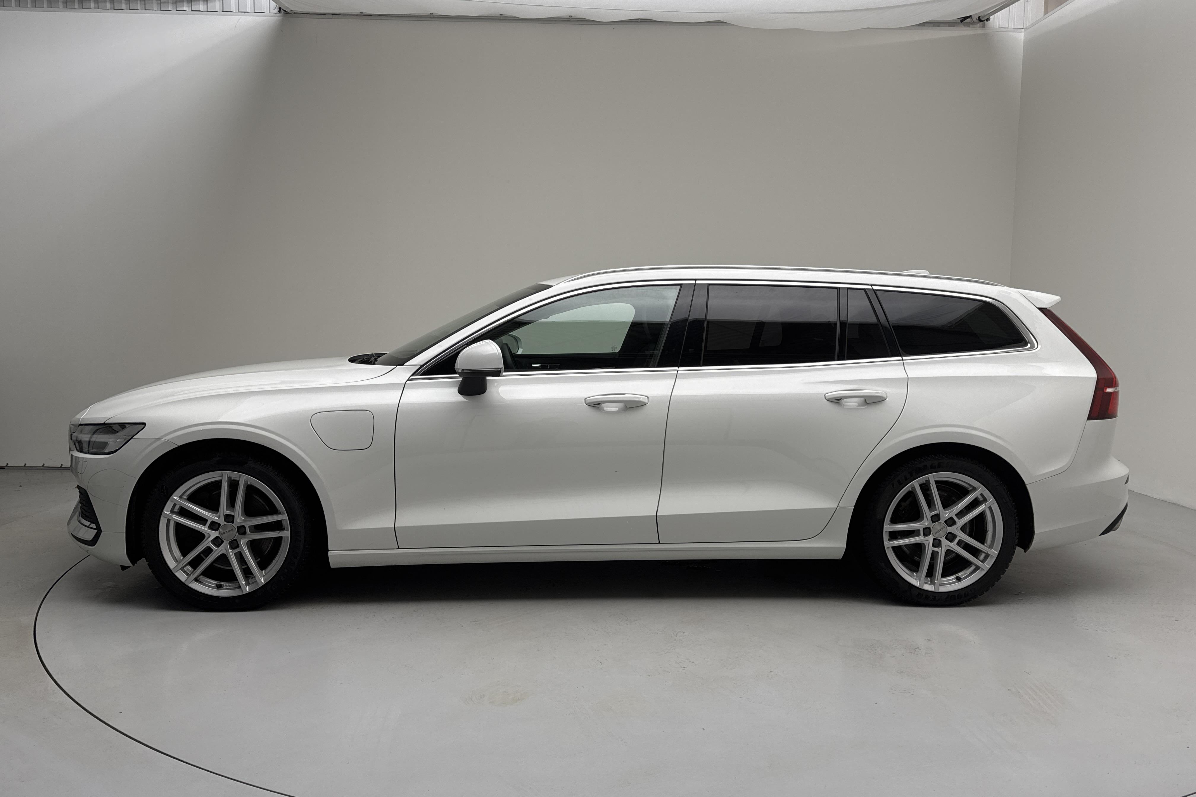 Volvo V60 T6 AWD Twin Engine (340hk) - 11 686 mil - Automat - vit - 2022