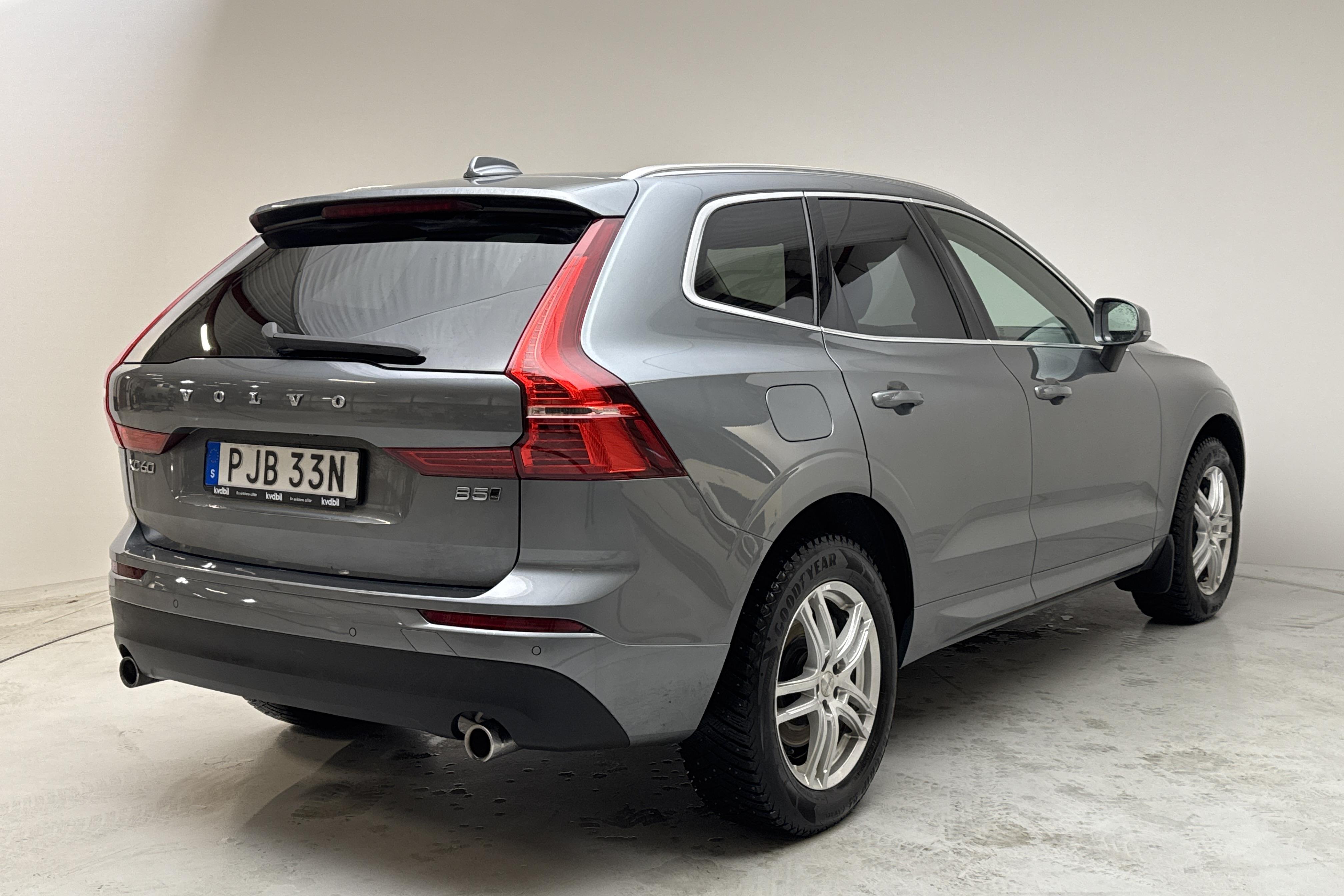 Volvo XC60 B5 AWD Mildhybrid, Bensin (250hk) - 70 700 km - Automaattinen - harmaa - 2021