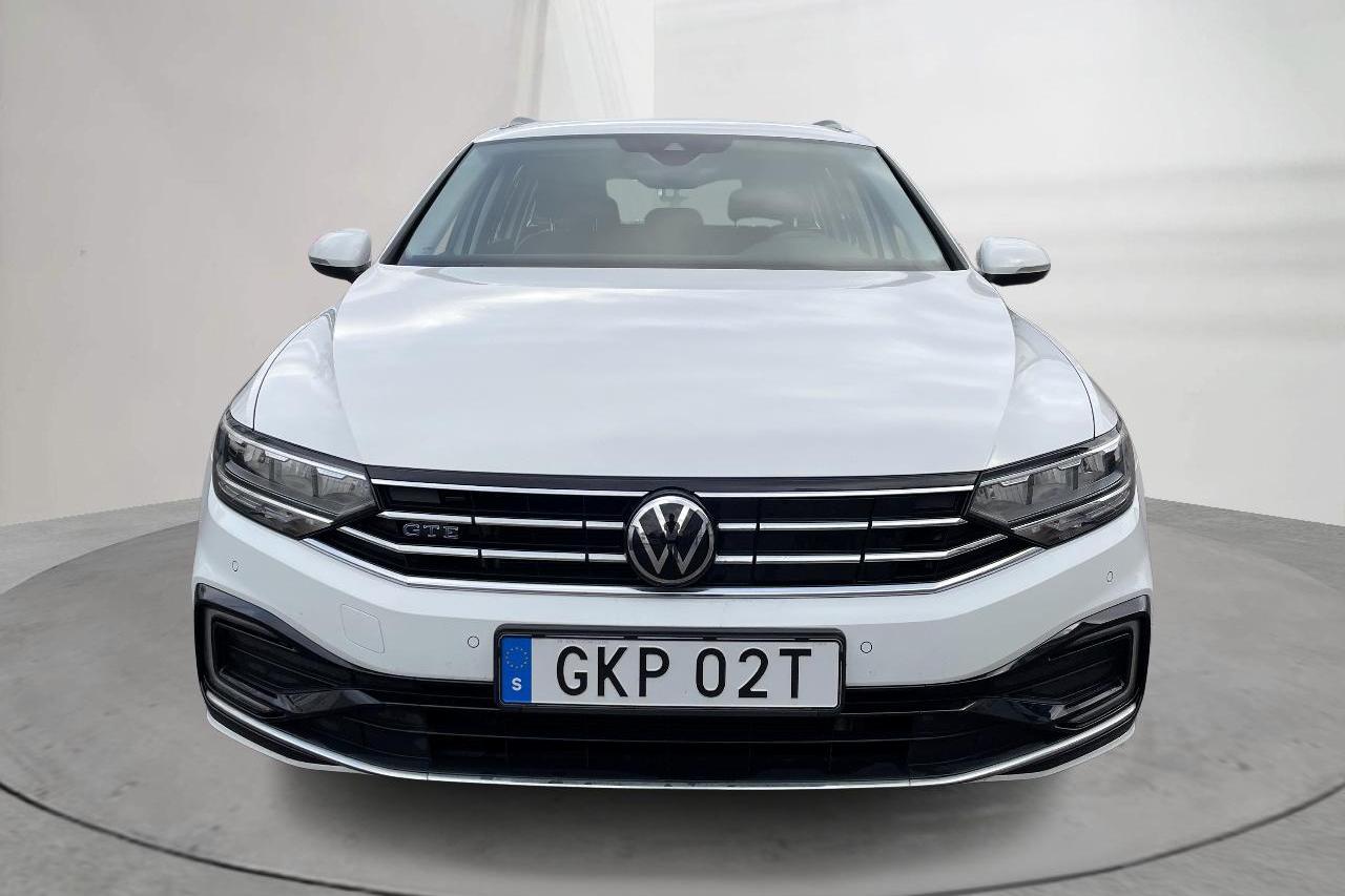 VW Passat 1.4 GTE Sportscombi (218hk) - 94 600 km - Automatyczna - biały - 2021