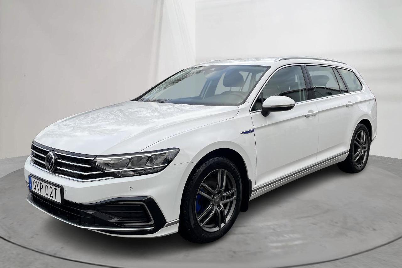 VW Passat 1.4 GTE Sportscombi (218hk) - 94 600 km - Automatyczna - biały - 2021