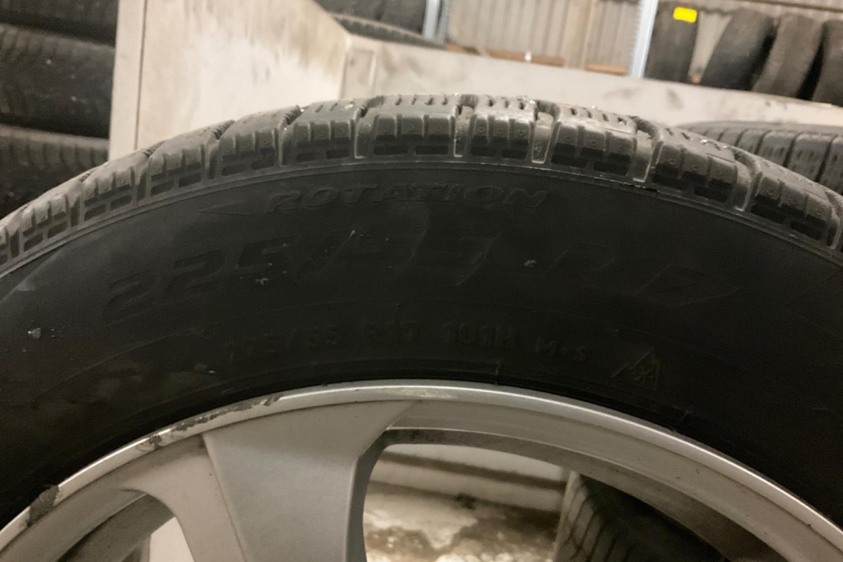 Vinterhjul (nr 54) PIRELLI ICE ZERO 225/55R17 - 0 km