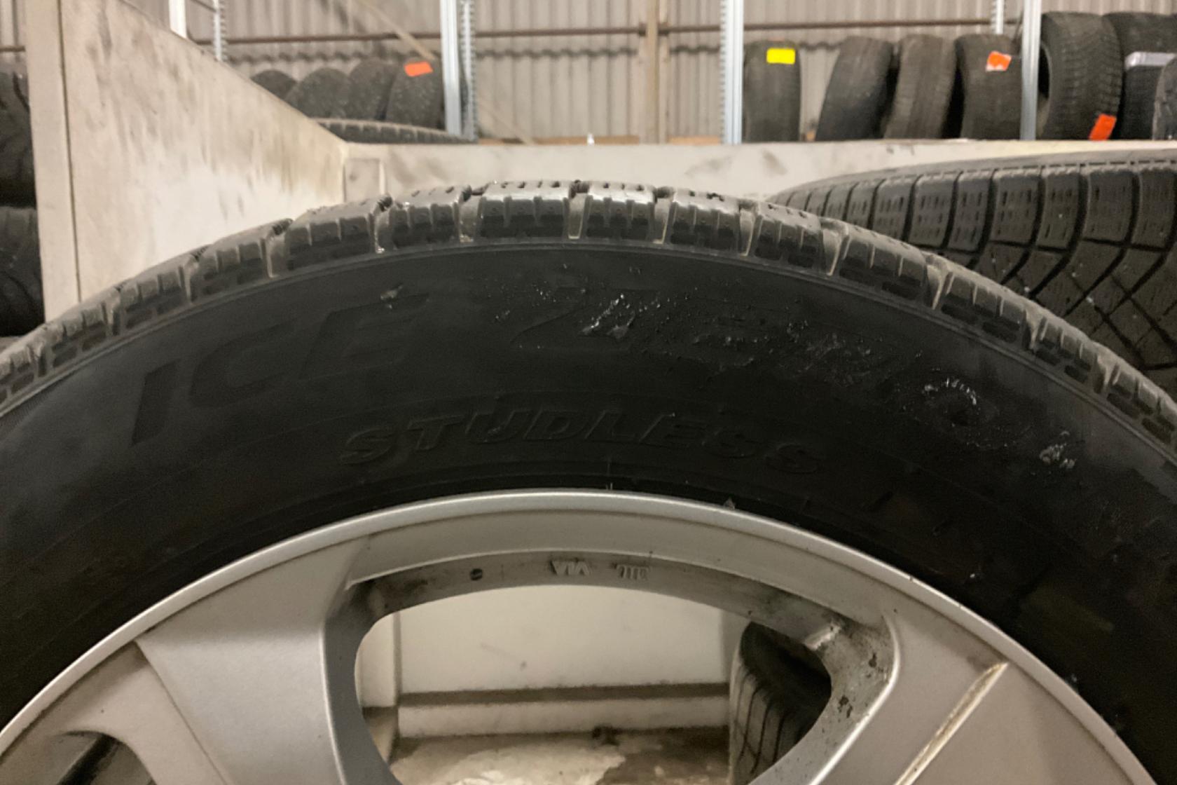 Vinterhjul (nr 54) PIRELLI ICE ZERO 225/55R17 - 0 km