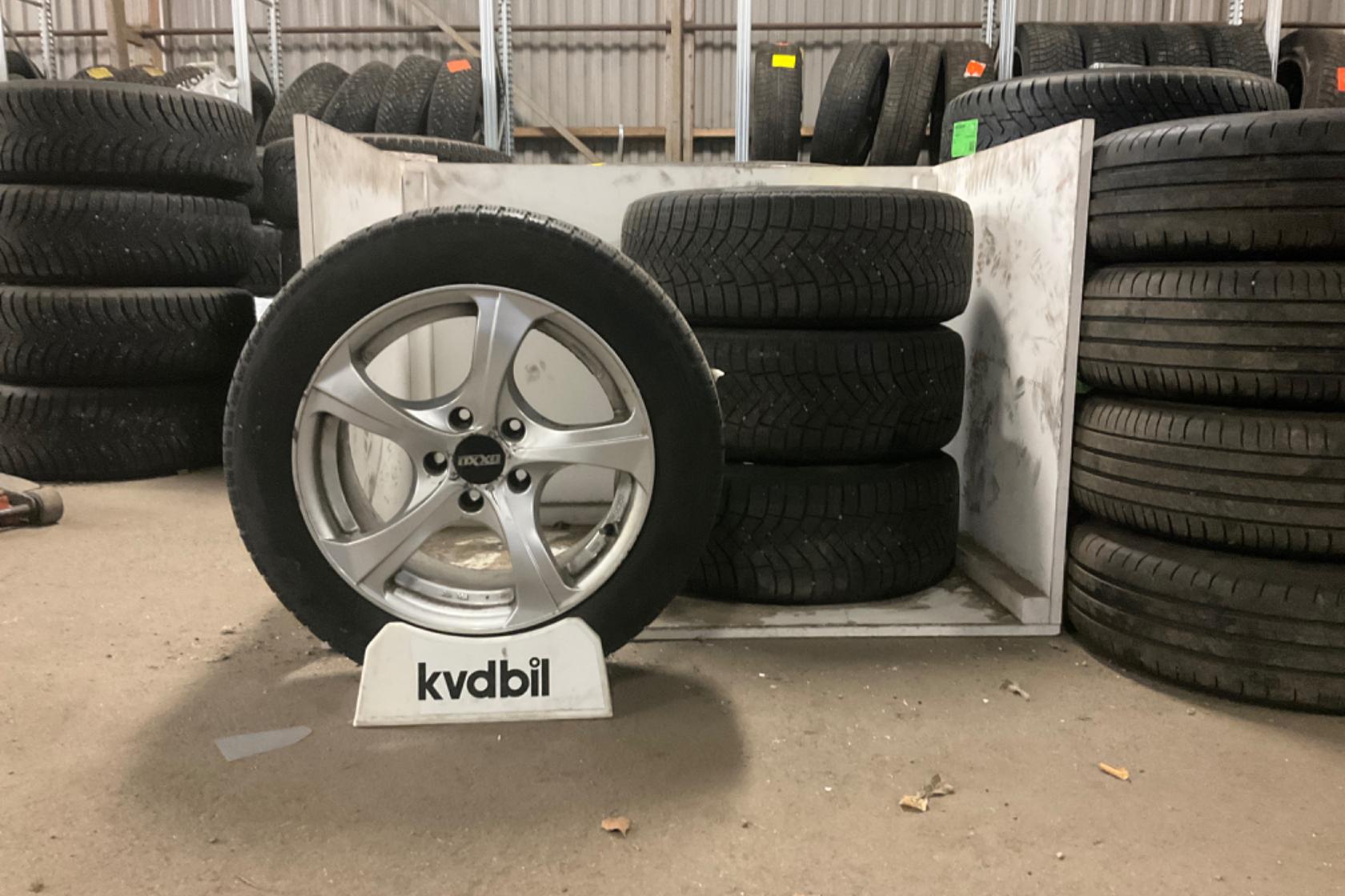 Vinterhjul (nr 54) PIRELLI ICE ZERO 225/55R17 - 0 km