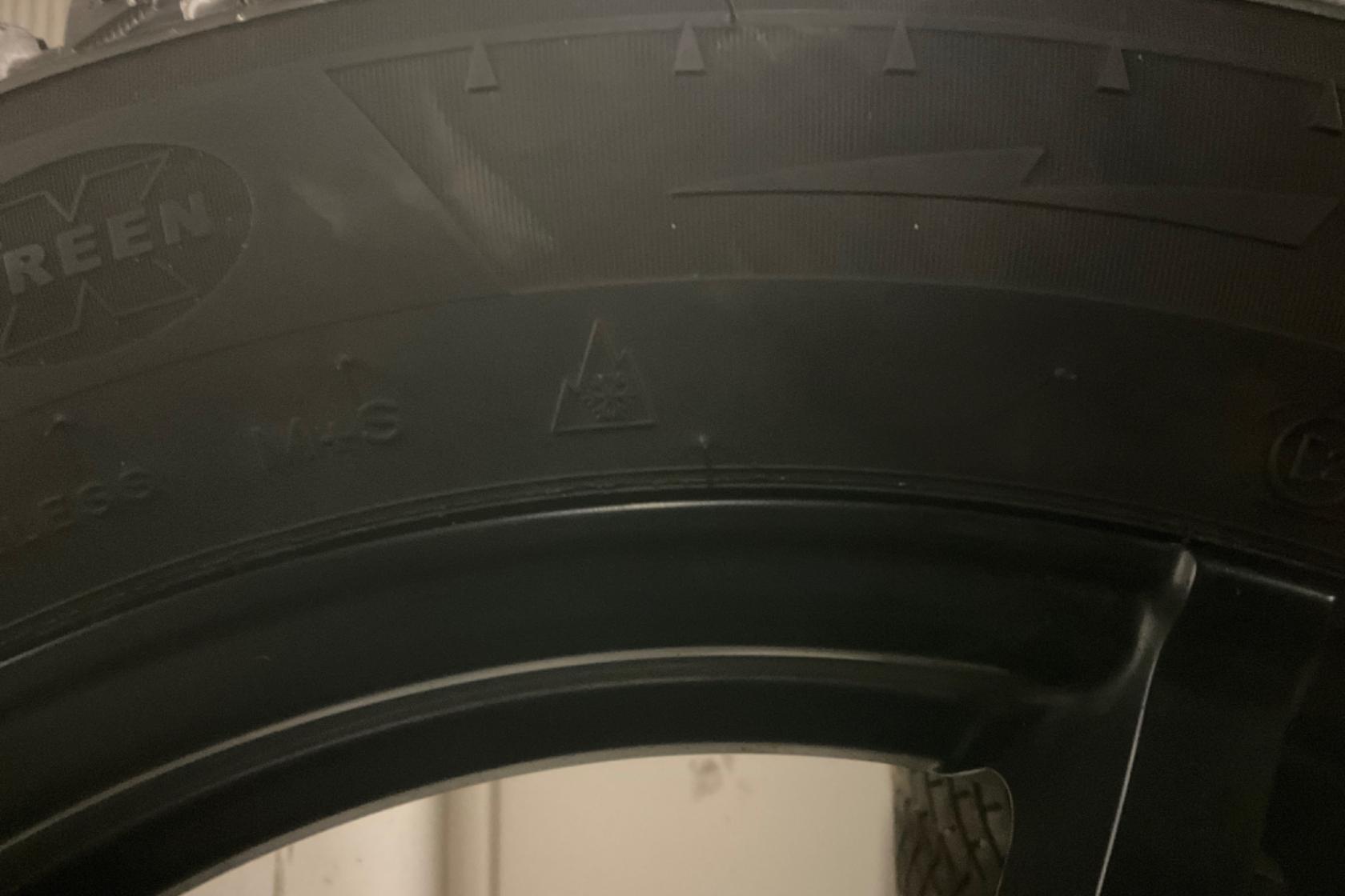 Vinterhjul (nr 60) MICHELIN LATITUDE 255/50R19 - 0 km