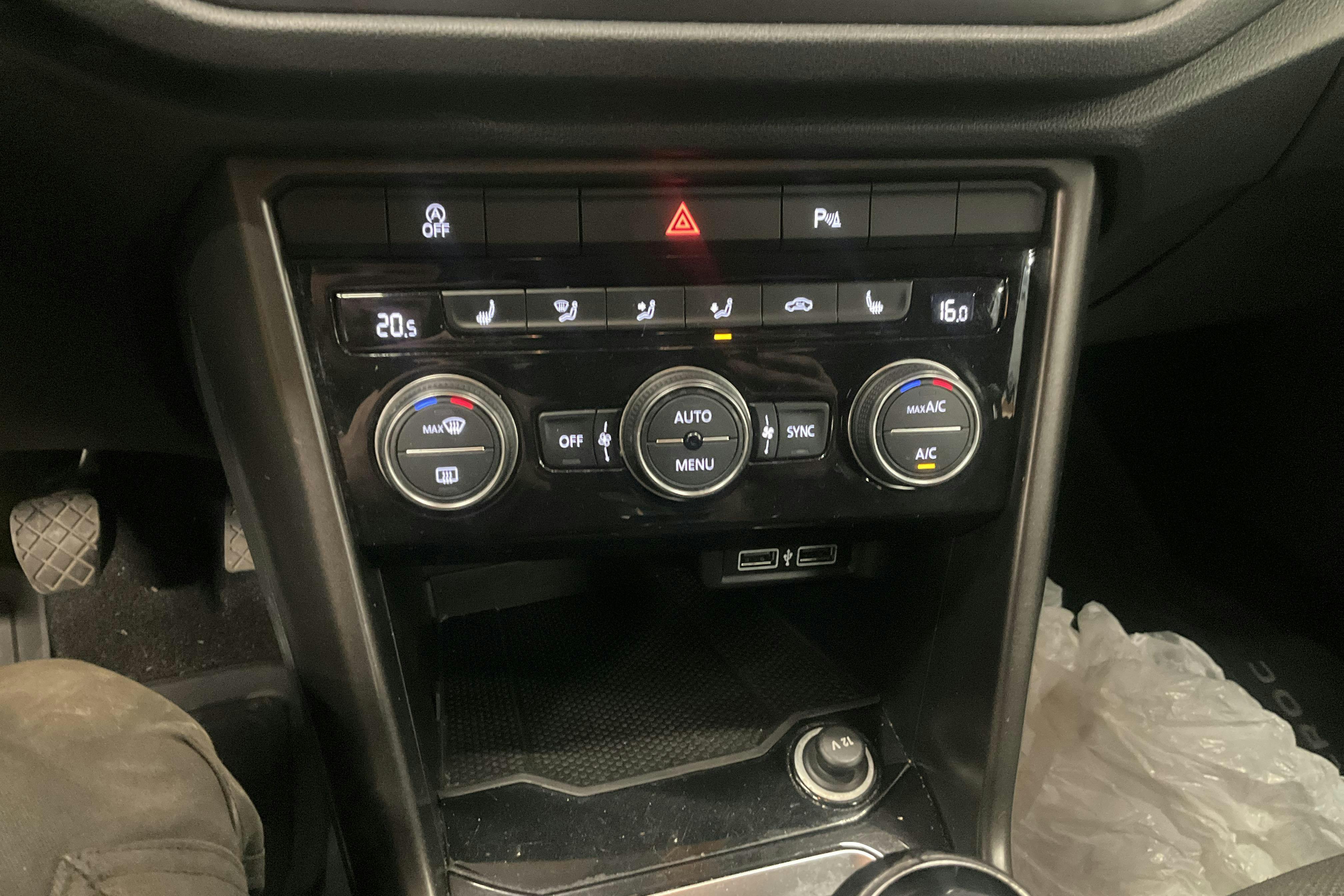 VW T-Roc 1.0 TSI (115hk) - 8 265 mil - Manuell - grå - 2018