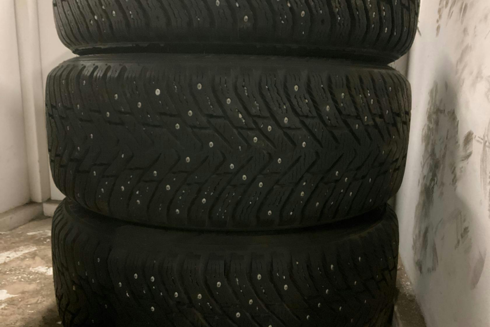 Vinterhjul (nr 69) NOKIAN HAKKAPELIITTA 8 225/55R17 - 0 km