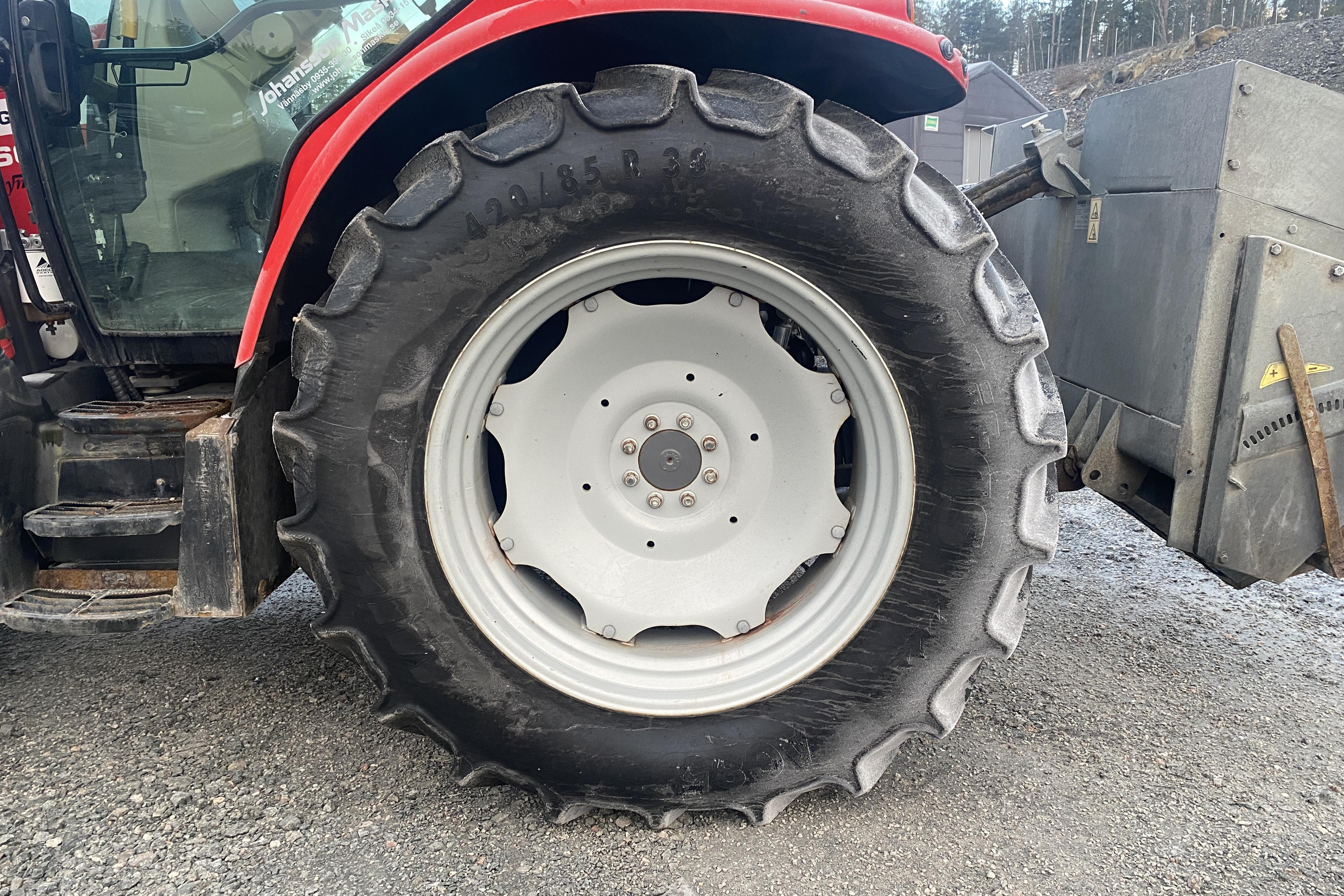 Massey Ferguson MF 5609 Traktor - 0 km - röd - 2017