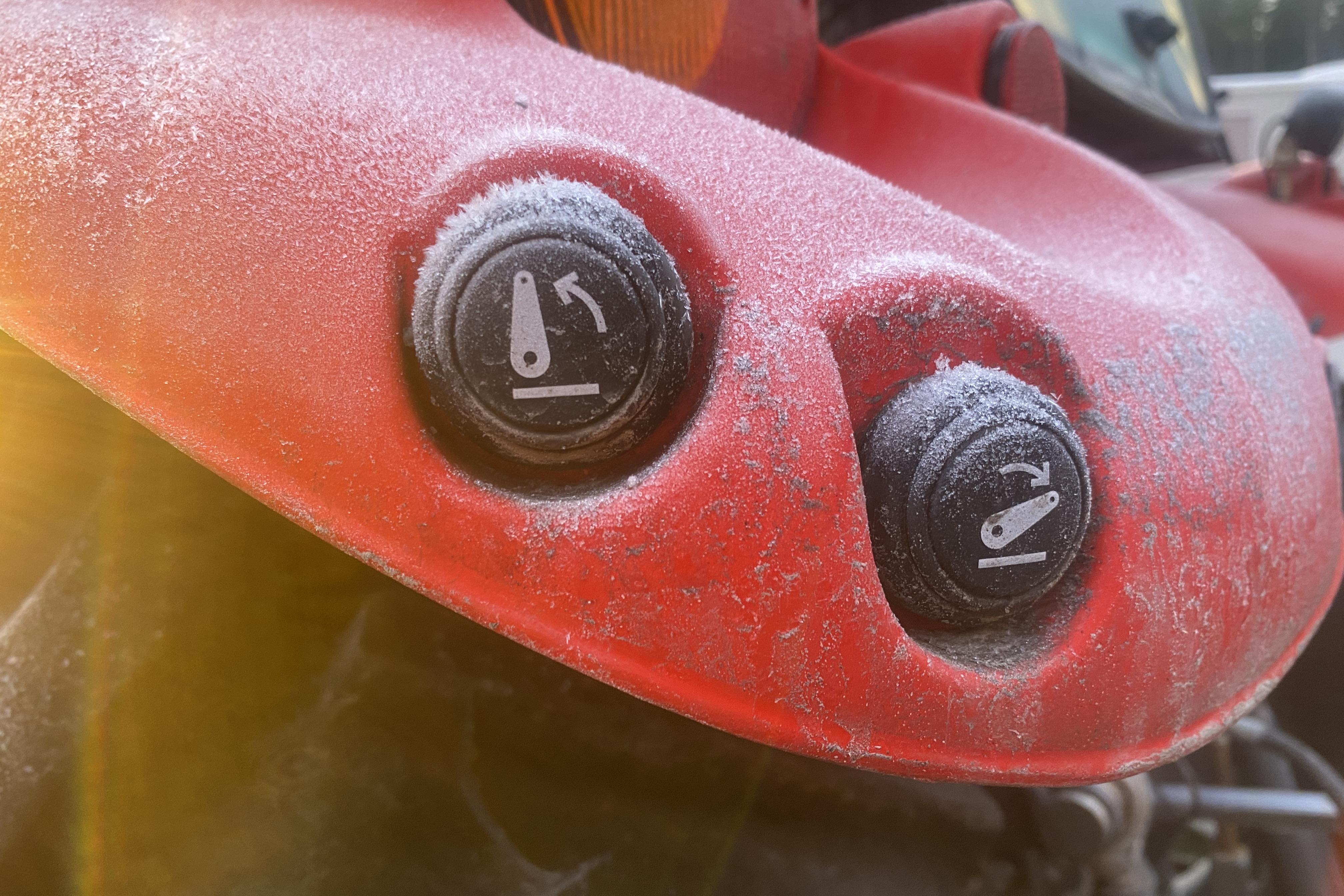 Massey Ferguson MF 5609 Traktor - 0 km - röd - 2017